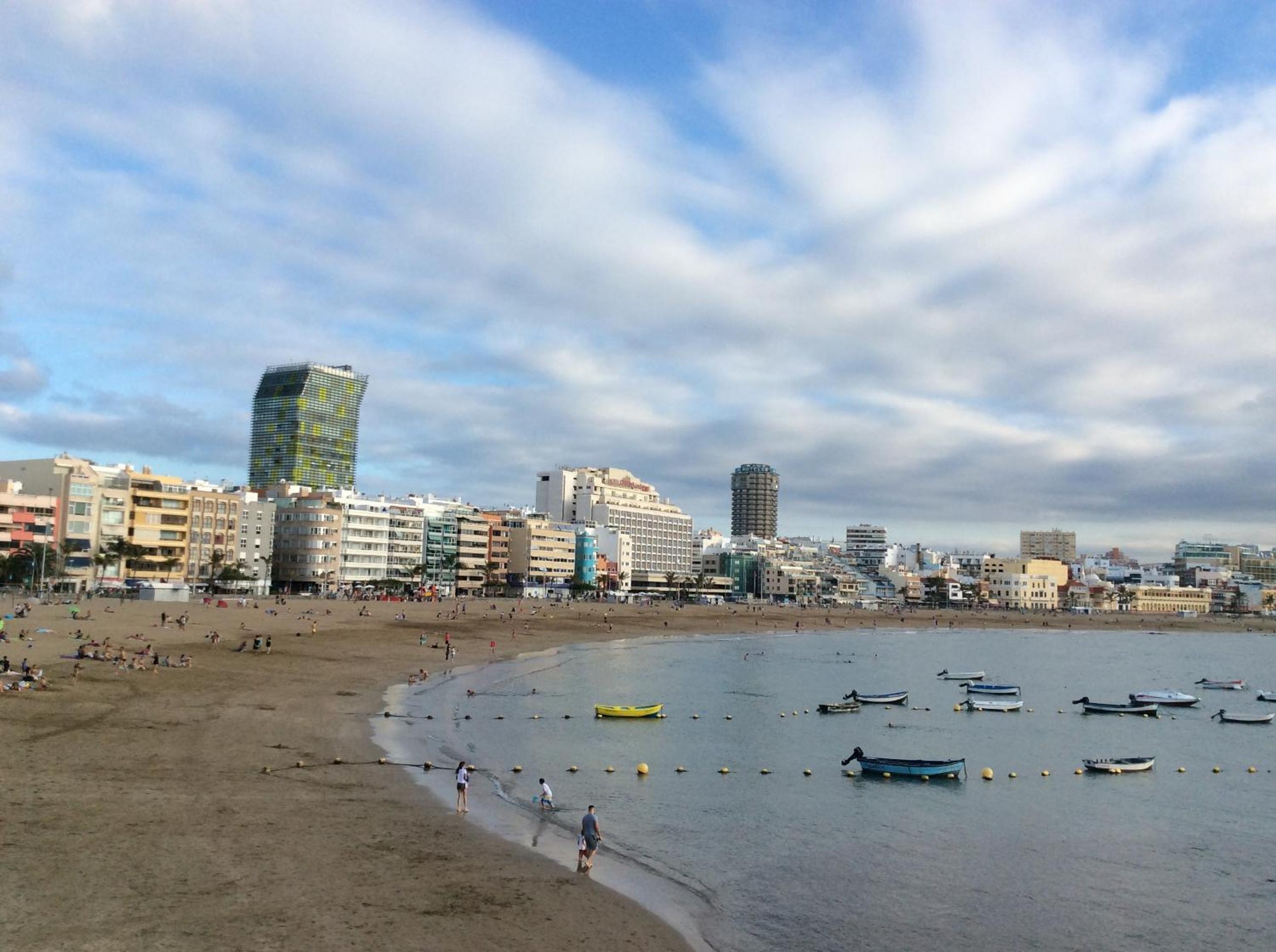 Las Canteras Beach VV view 3