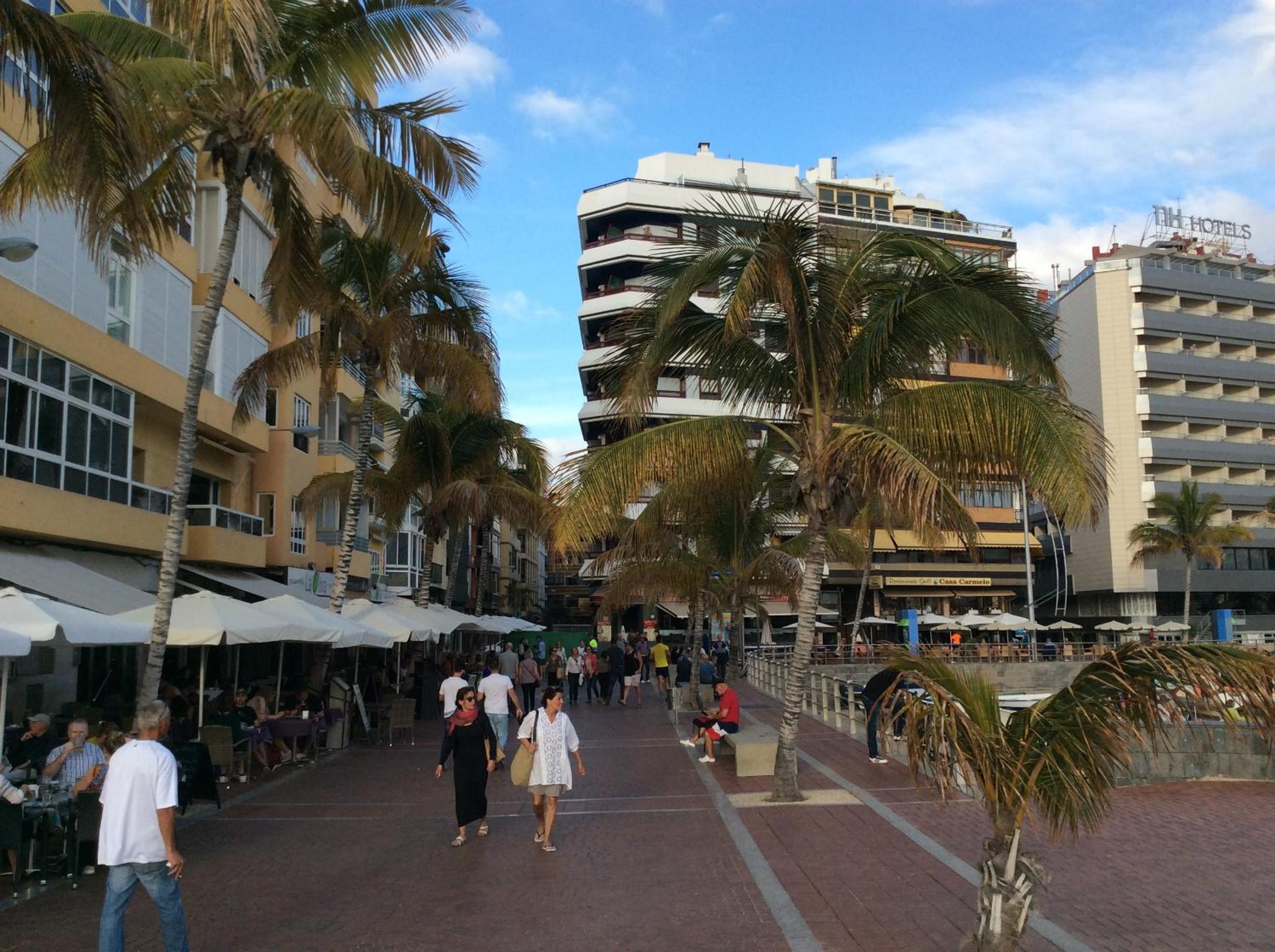 Las Canteras Beach VV view 2