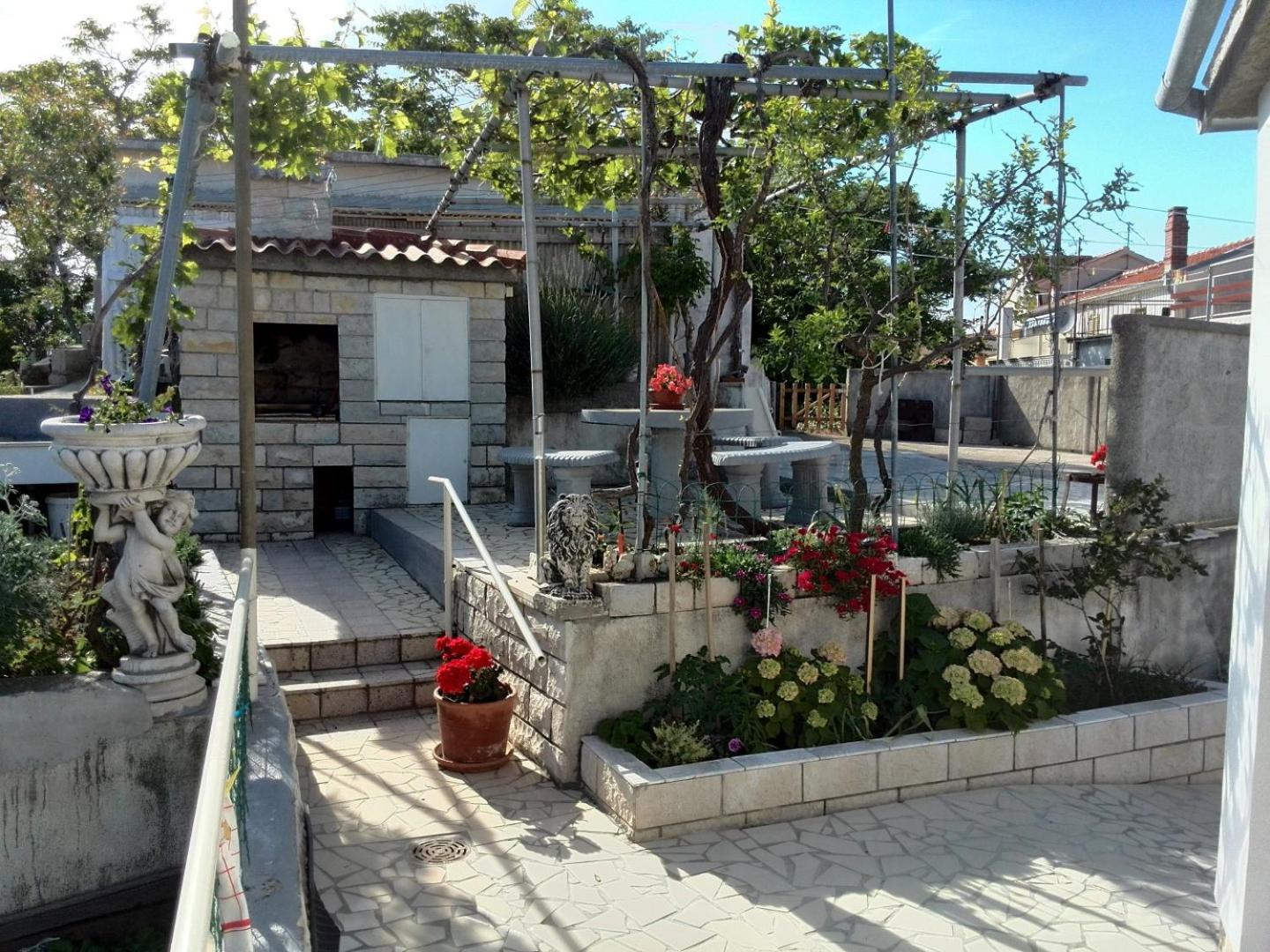 Kampor Apartments