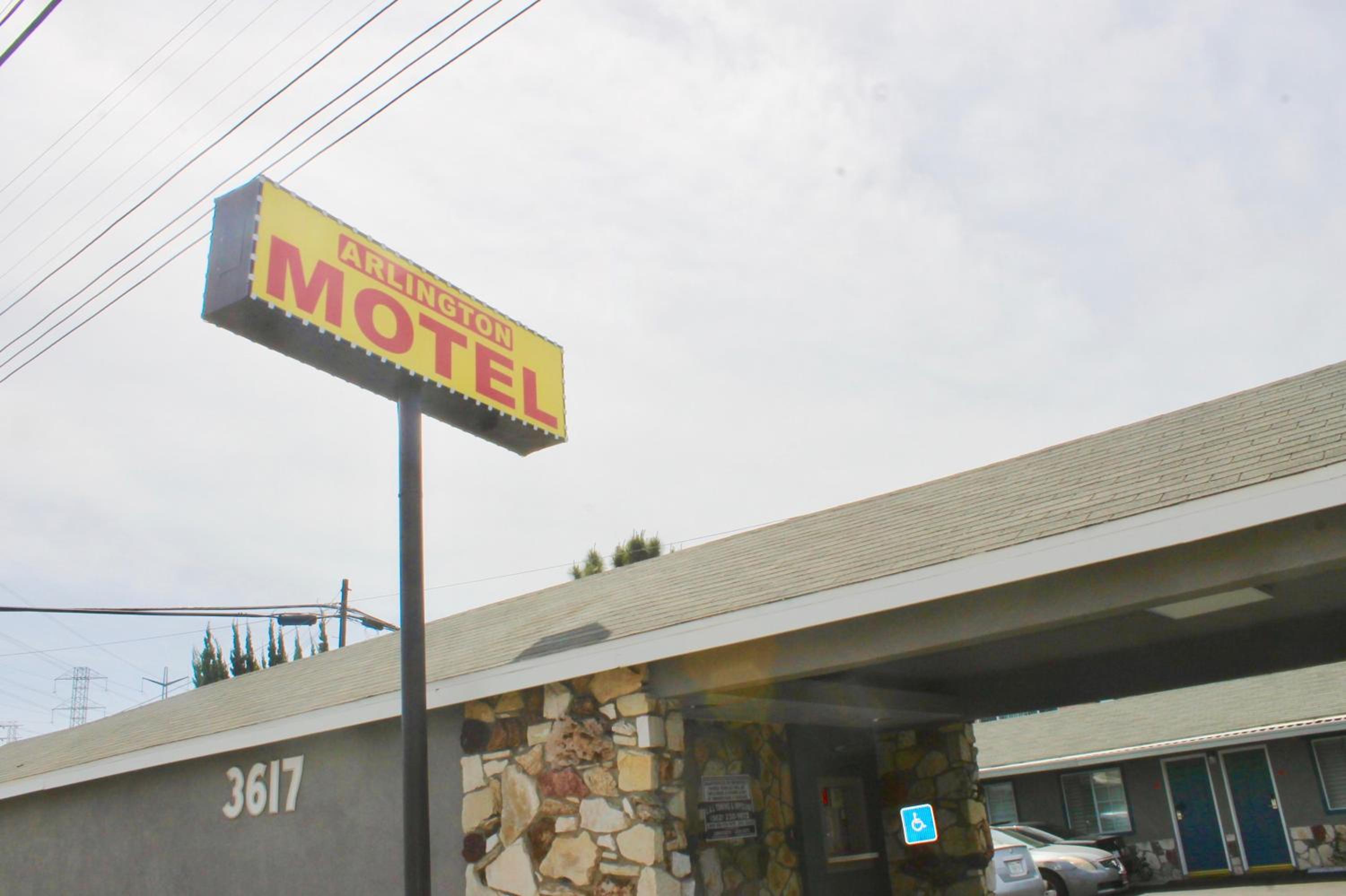 Arlington Motel view 3