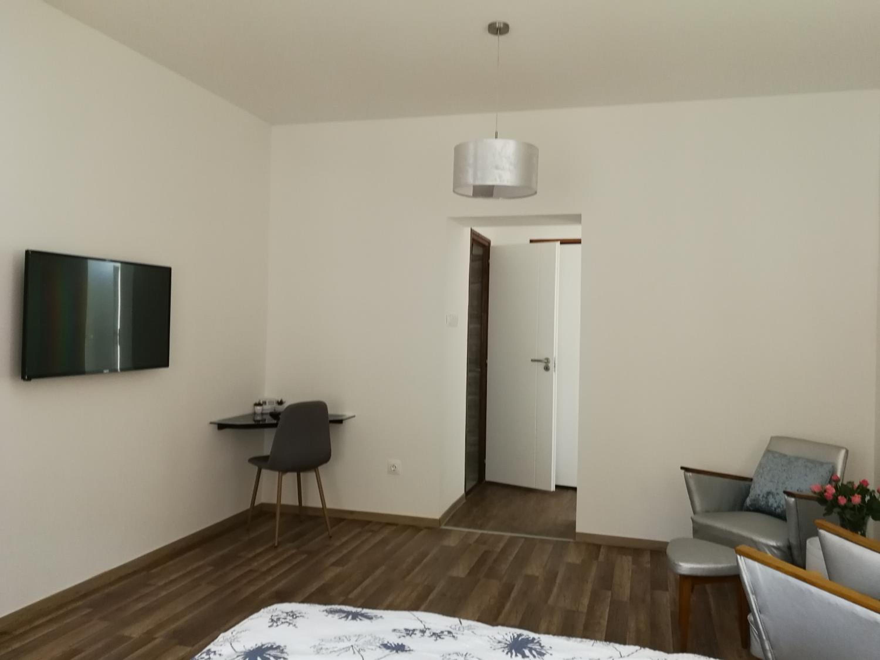 Class Apartment