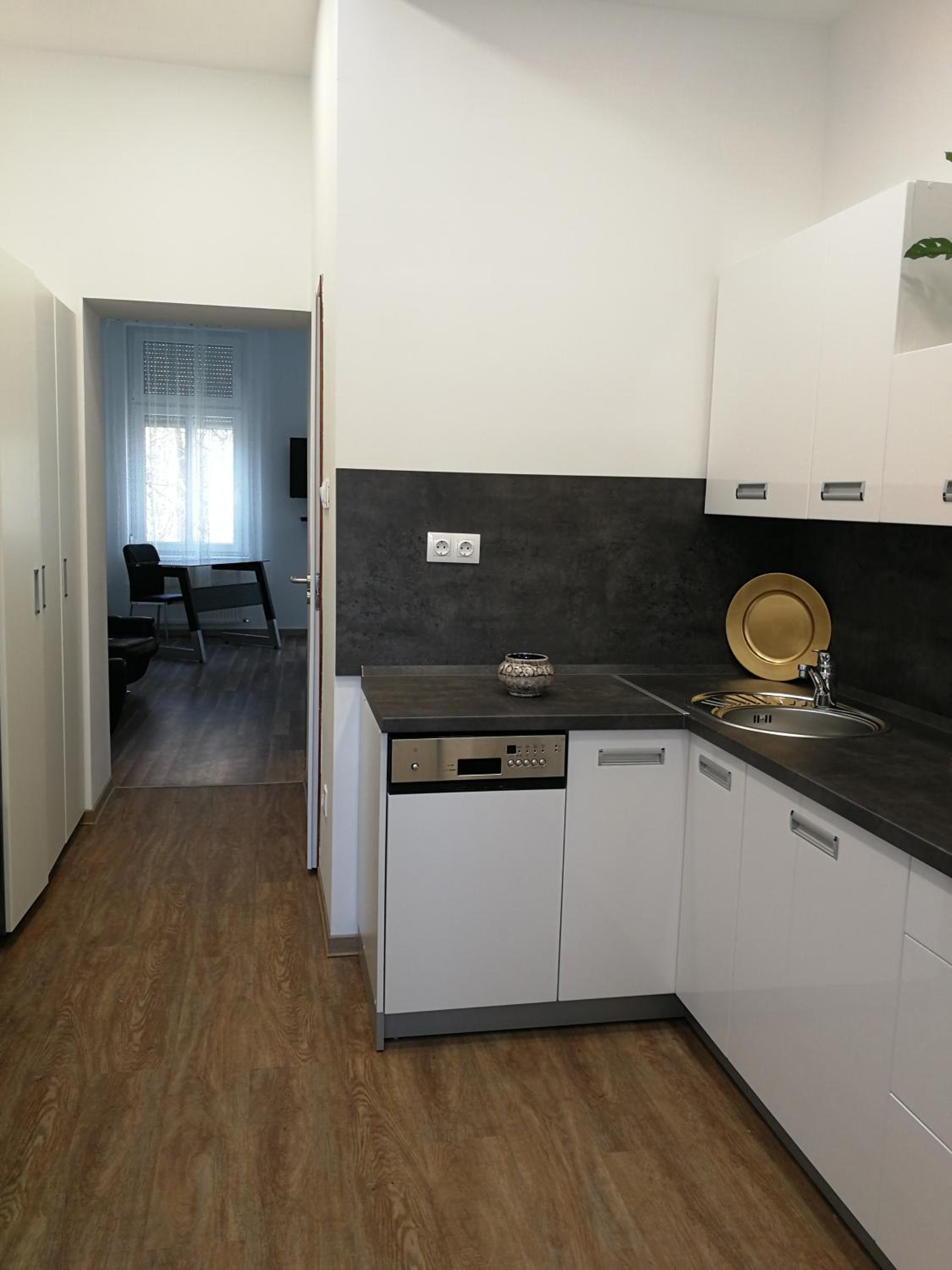 Class Apartment