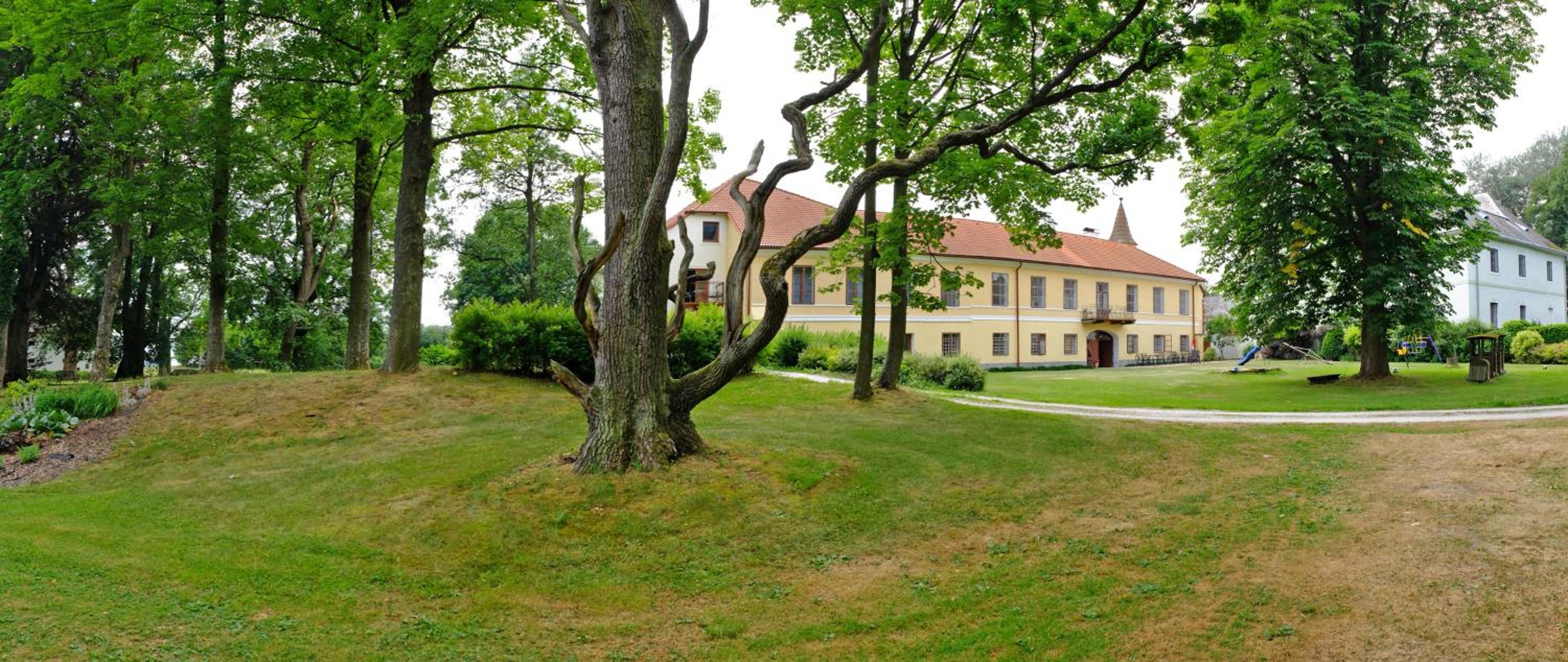 Zámek Jindřichovice