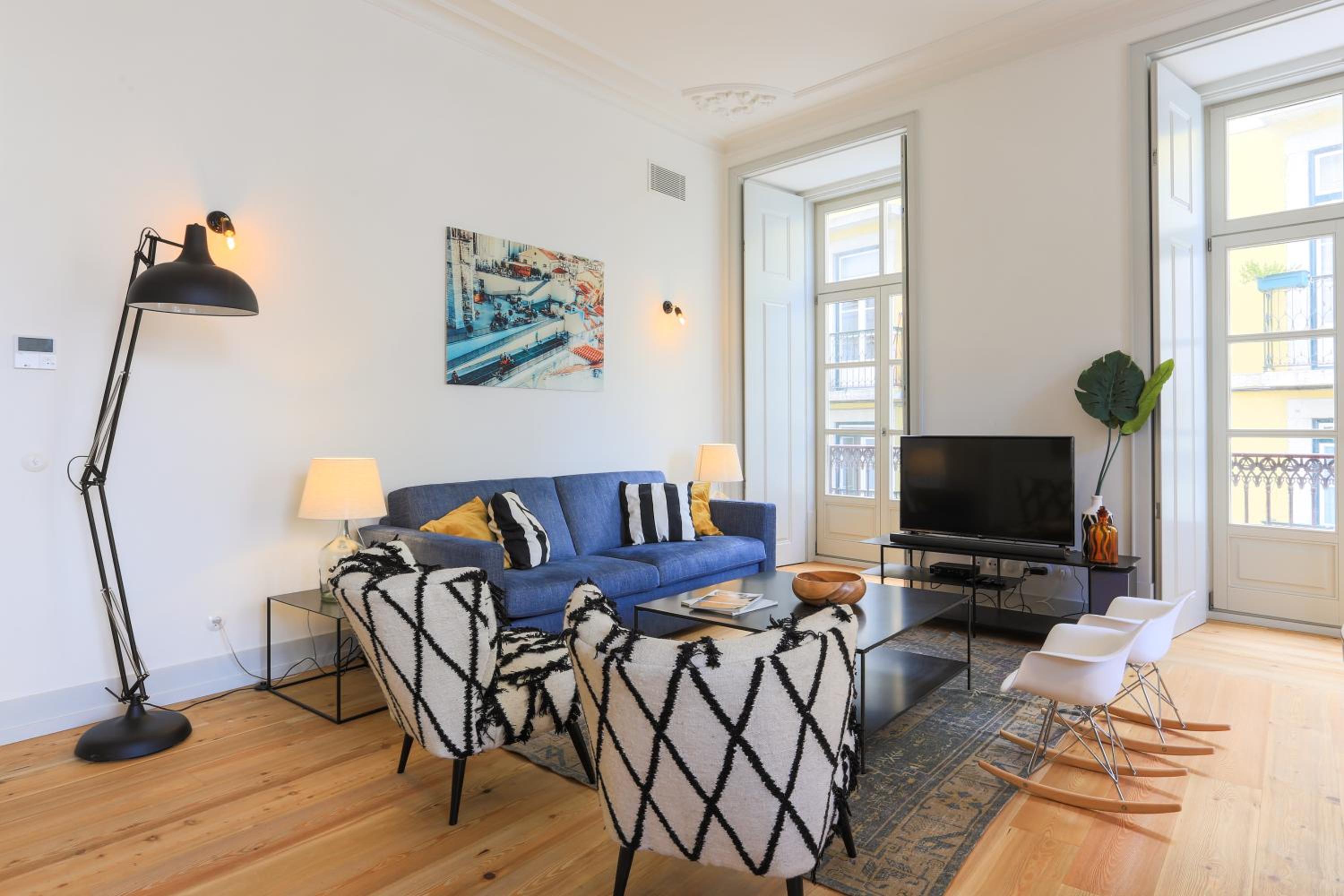 Bacalhoeiros 99 - Beautiful and bright Apartment @ Baixa, Chiado view 5