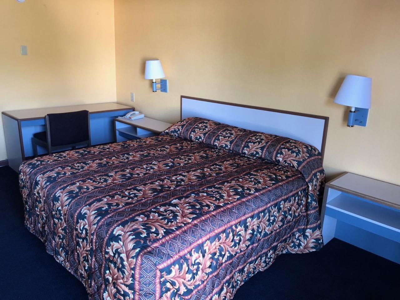 Lone Star Inn
