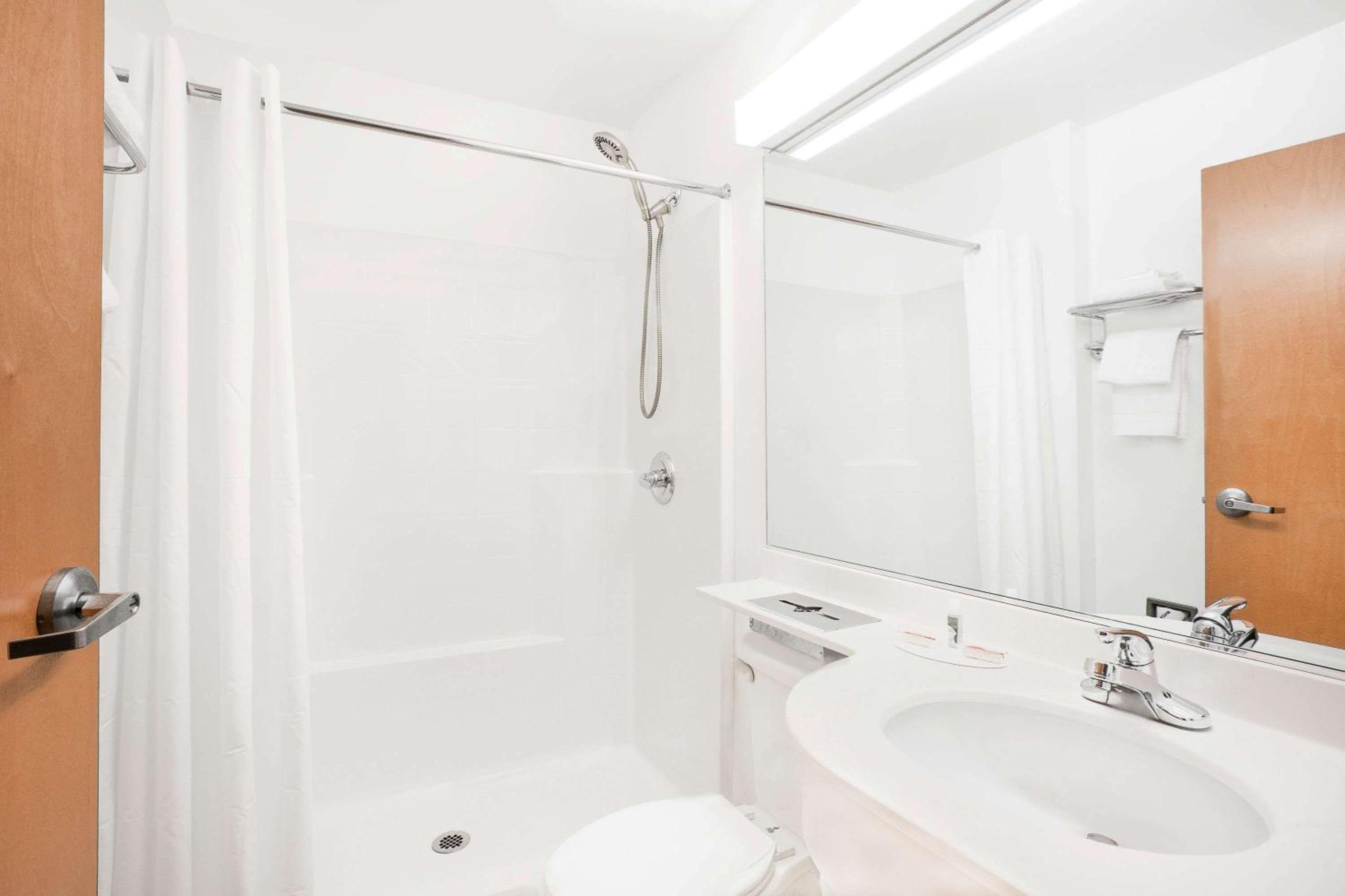 Beckley Vacations - Microtel Inn  Suites Beckley East - Property Image 17