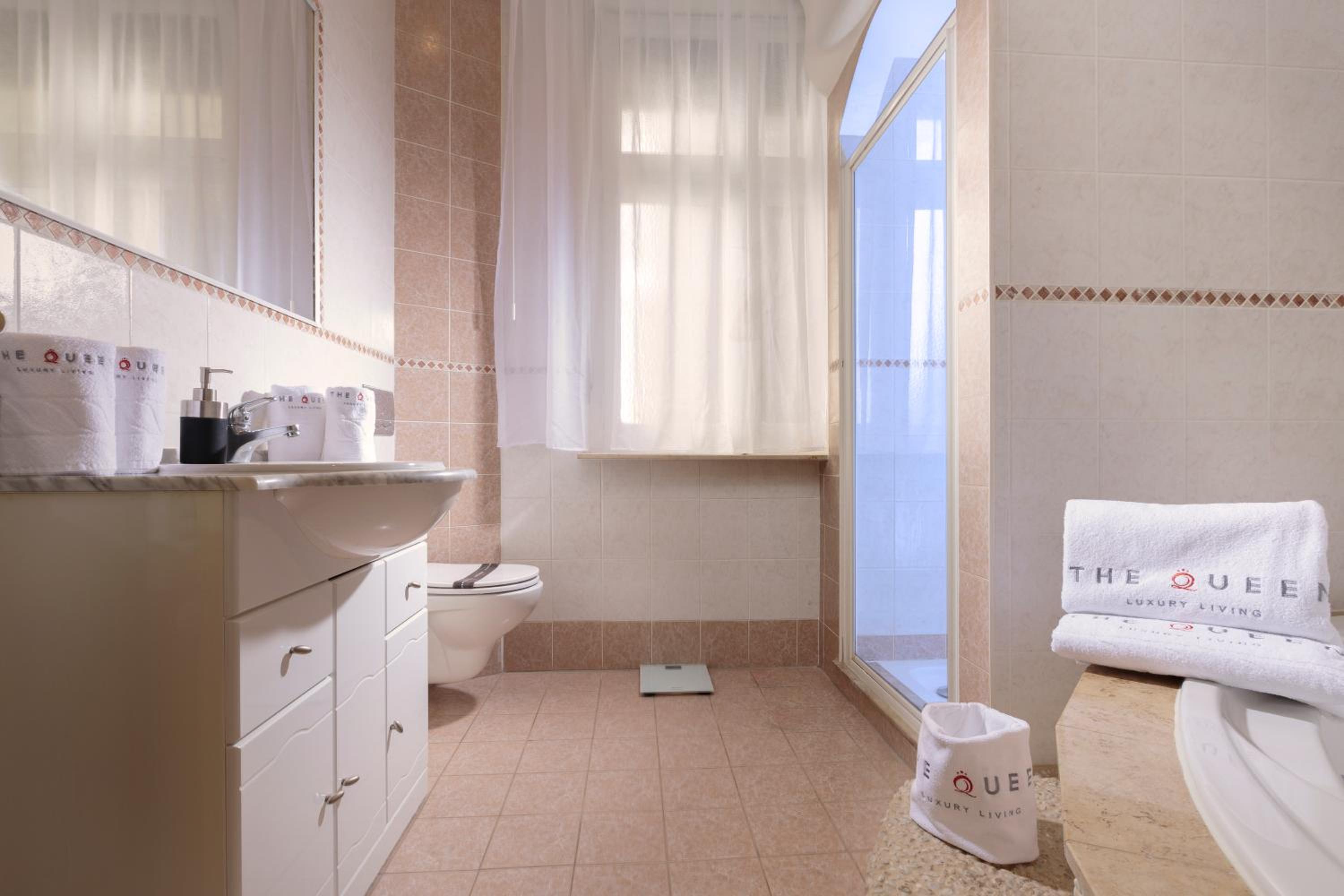 The Queen Luxury Apartments - Villa Gemma
