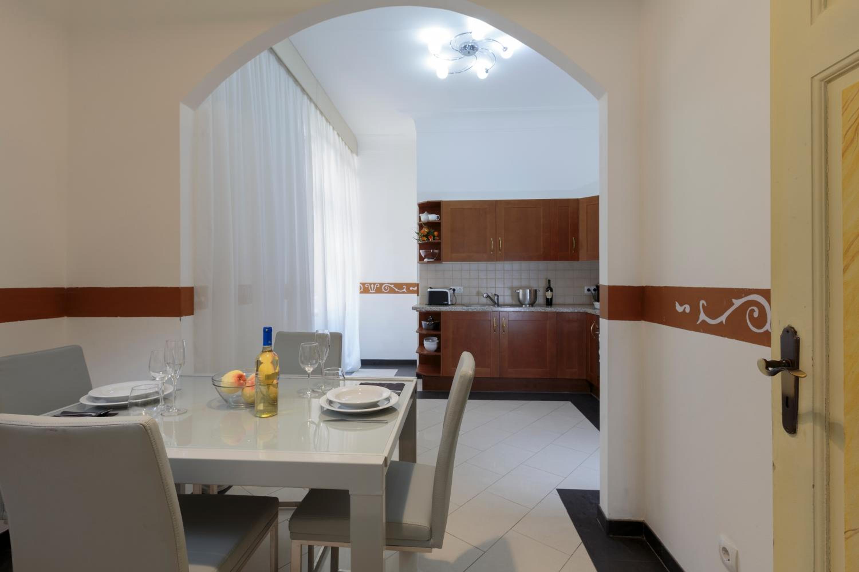 The Queen Luxury Apartments - Villa Gemma