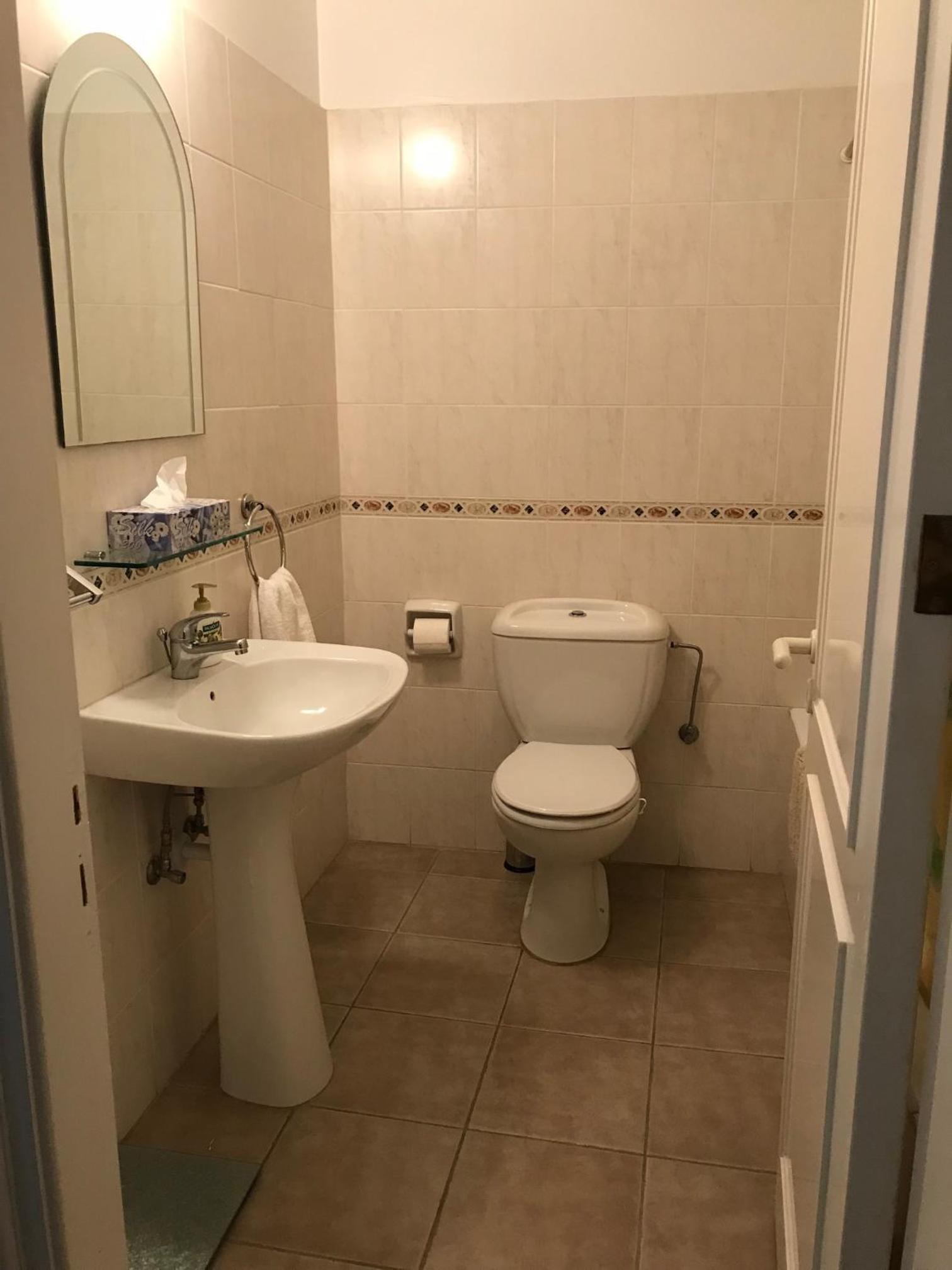 Kings Palace - fabulous pool-side 2 bed apartment