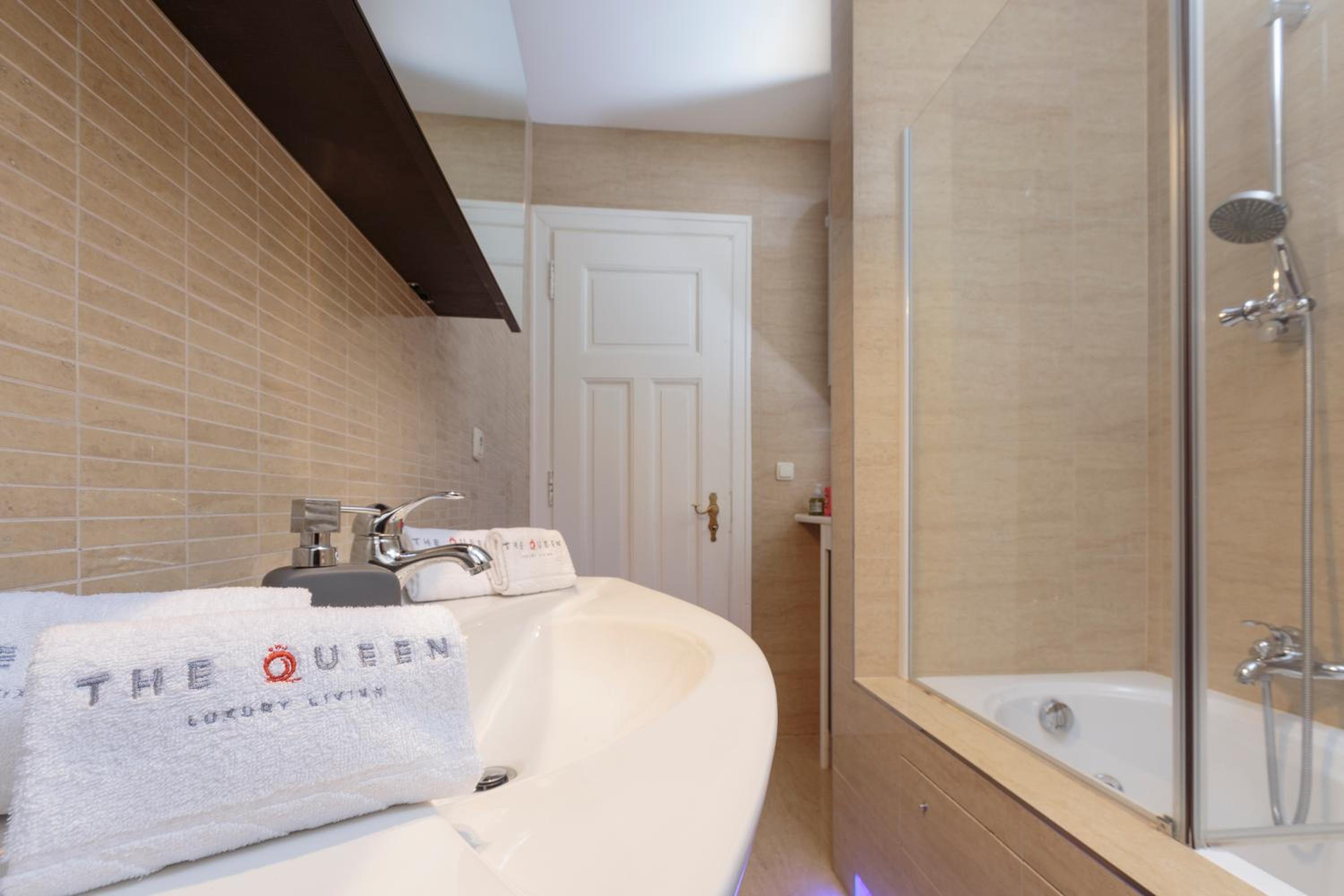 The Queen Luxury Apartments - Villa Gemma