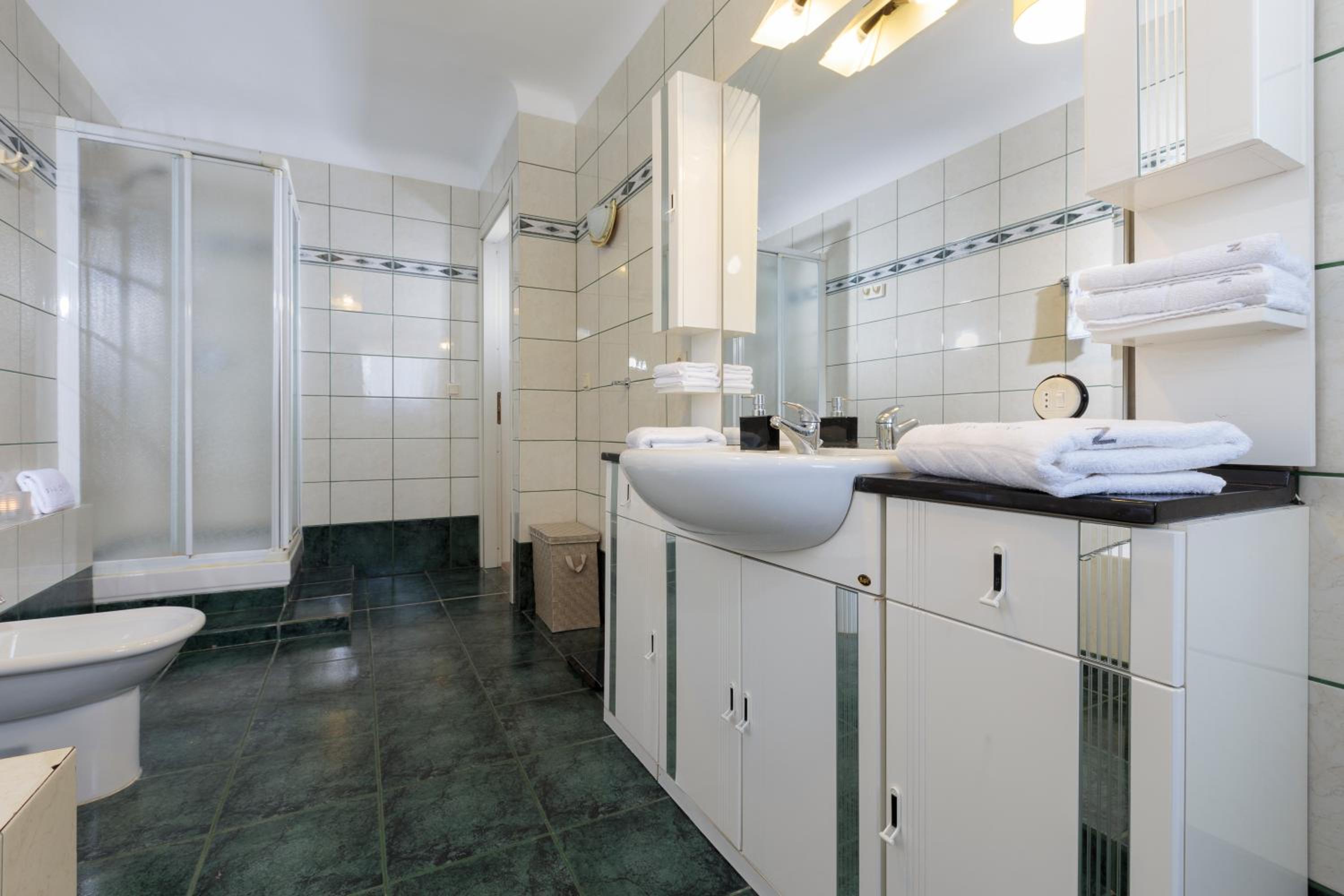 The Queen Luxury Apartments - Villa Gemma