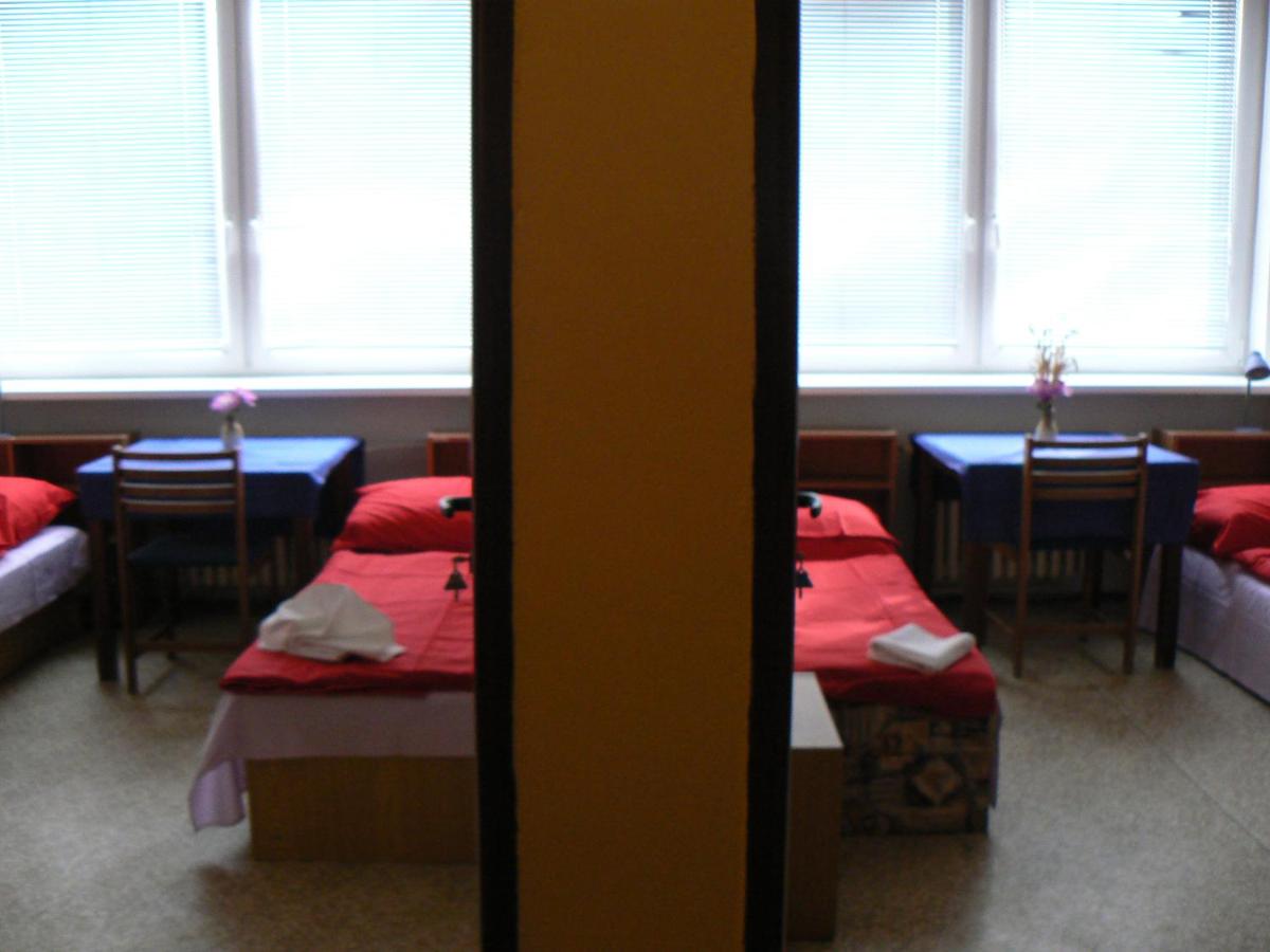 Hostel Modrá