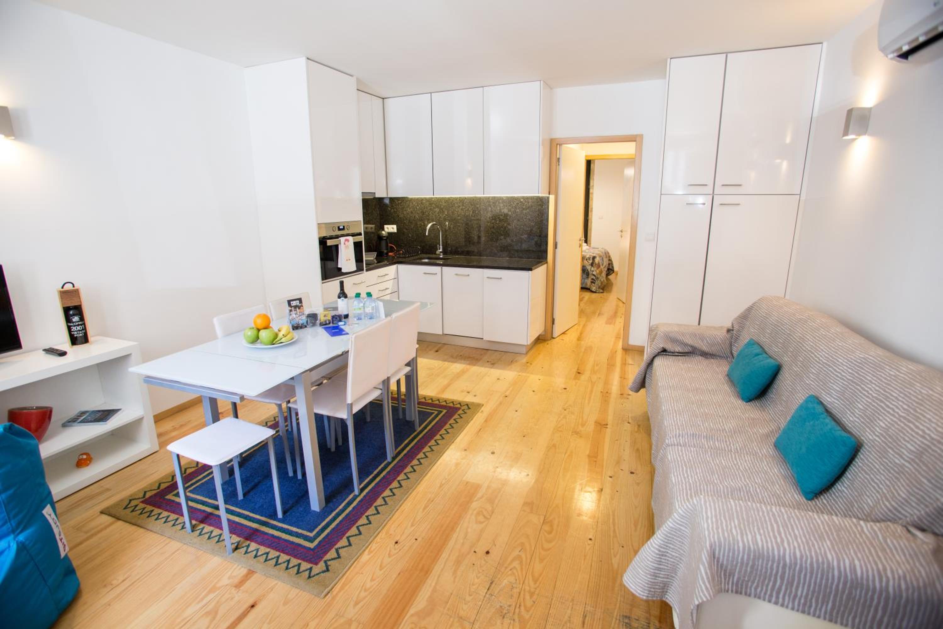 LivingPorto Apartments by Porto City Hosts