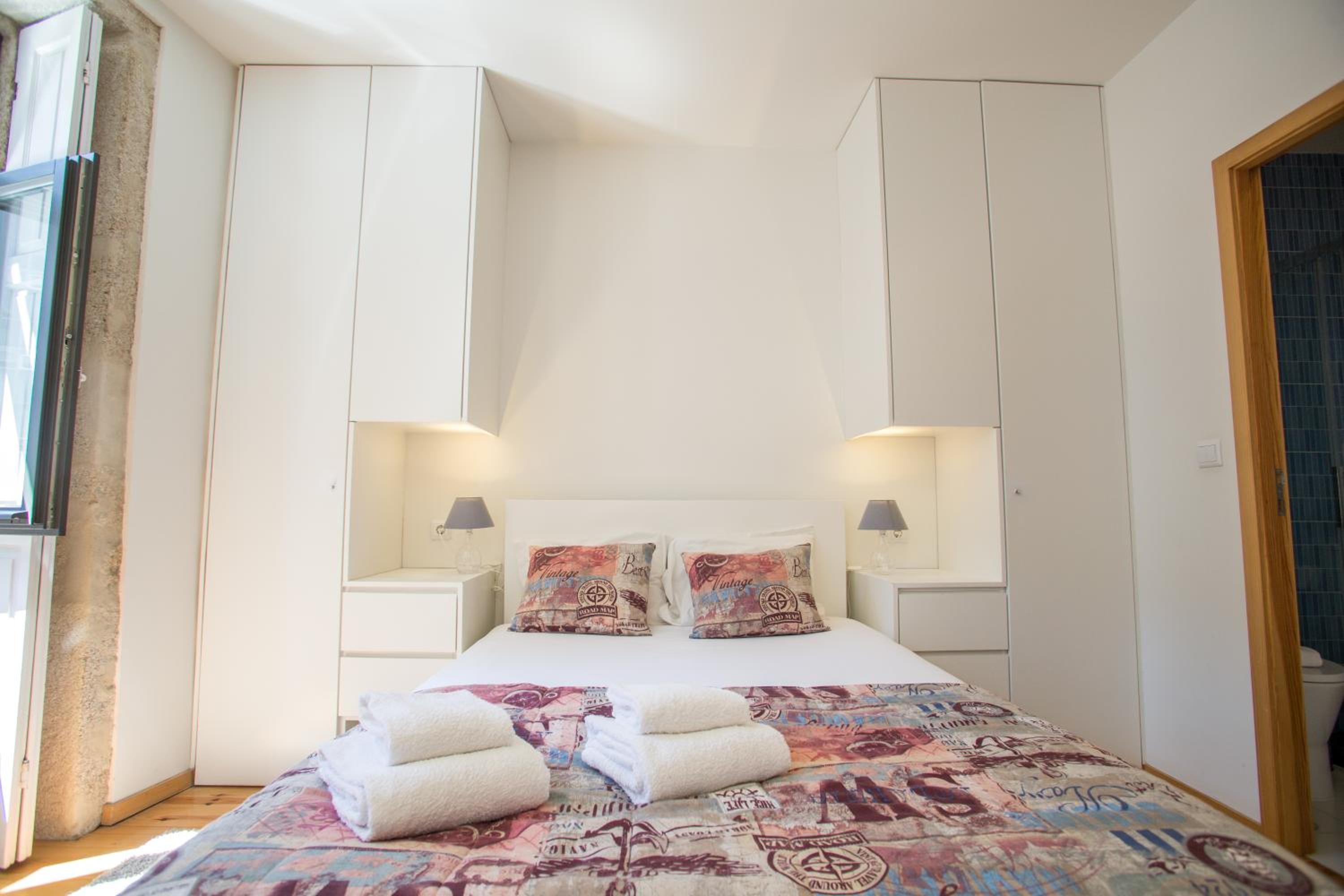 LivingPorto Apartments by Porto City Hosts