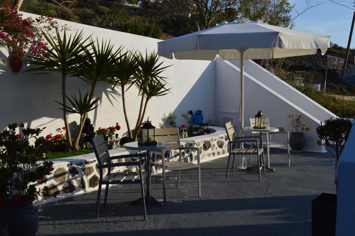 outdoor BBQ area