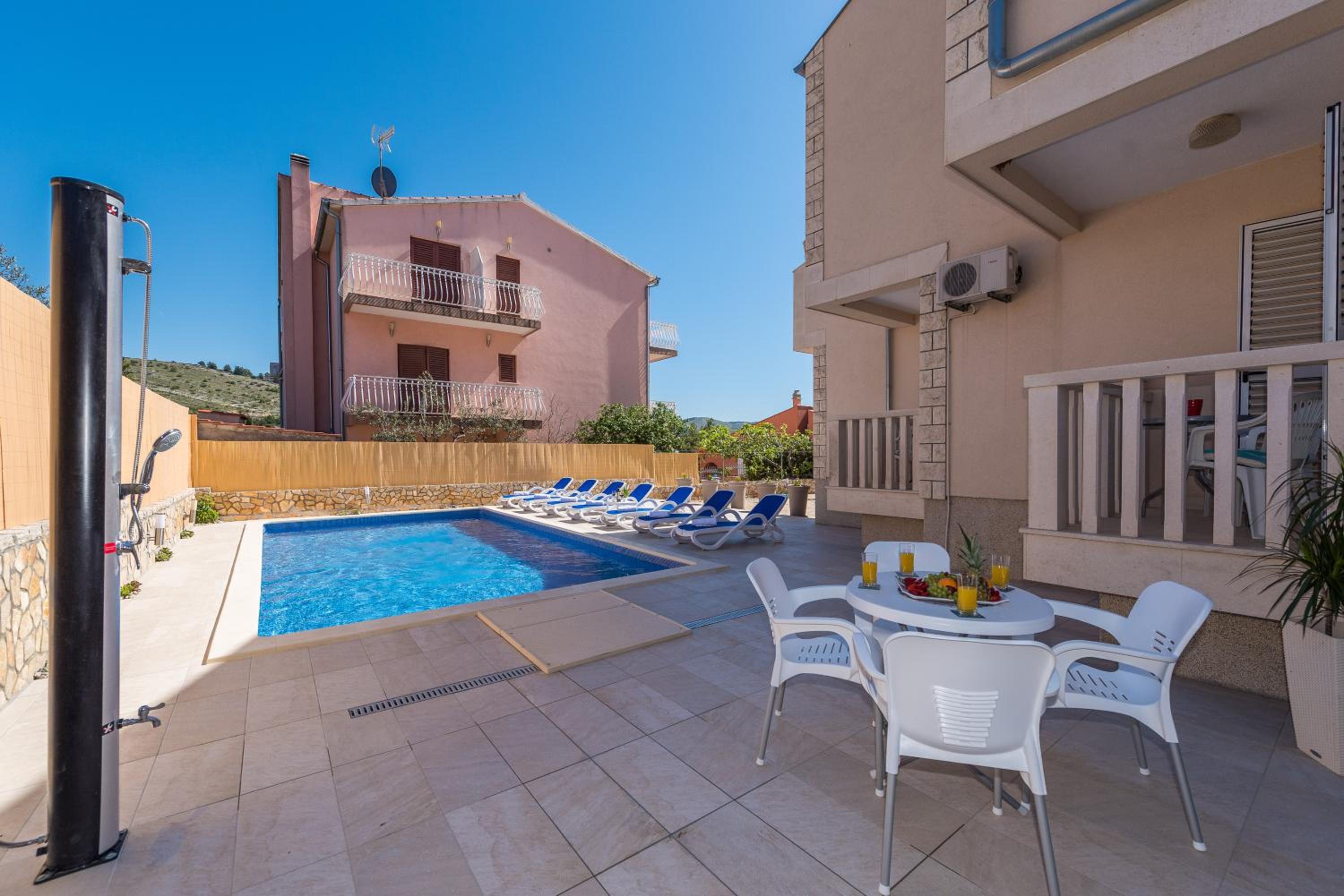 Apartments Pralija view 3