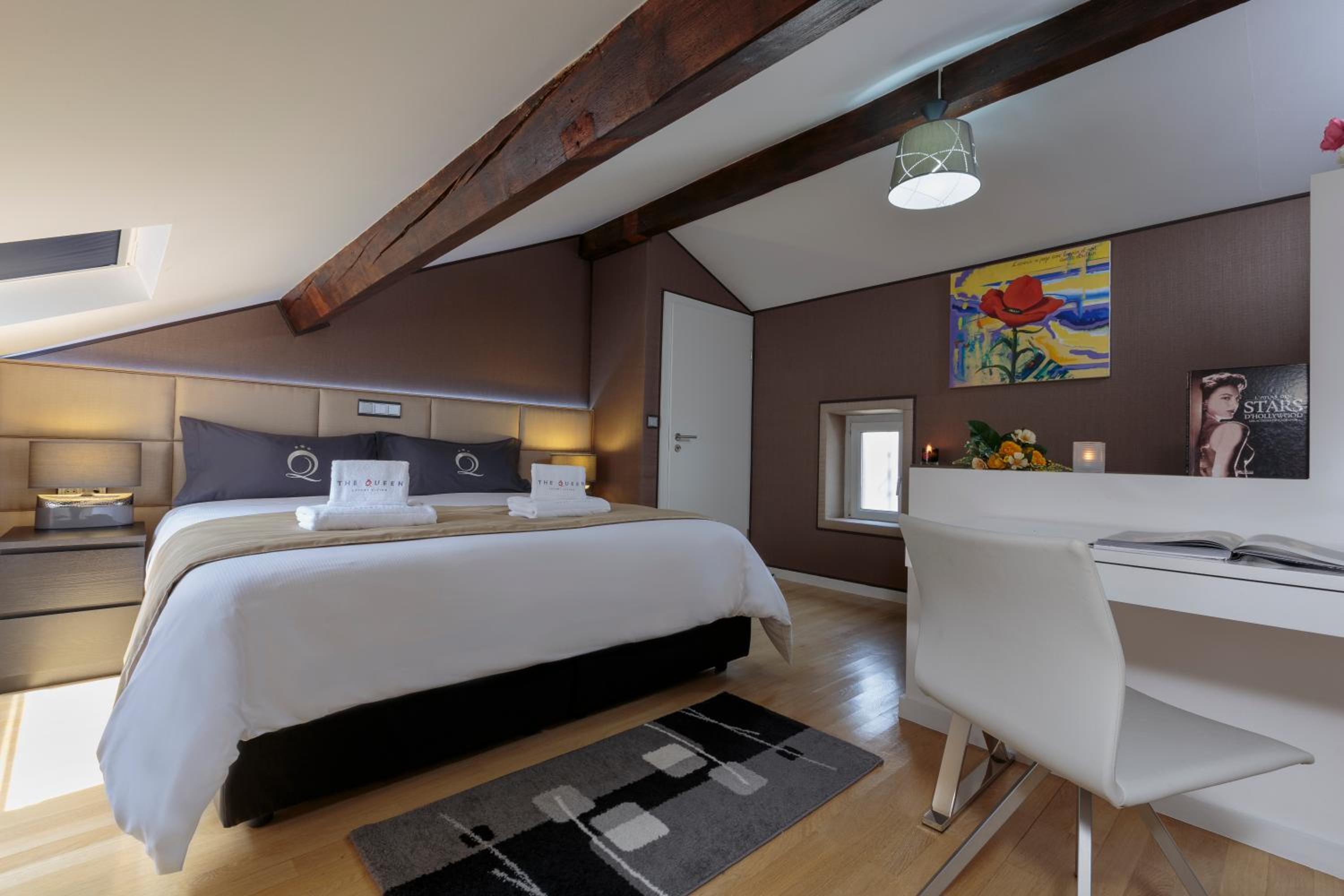The Queen Luxury Apartments - Villa Gemma