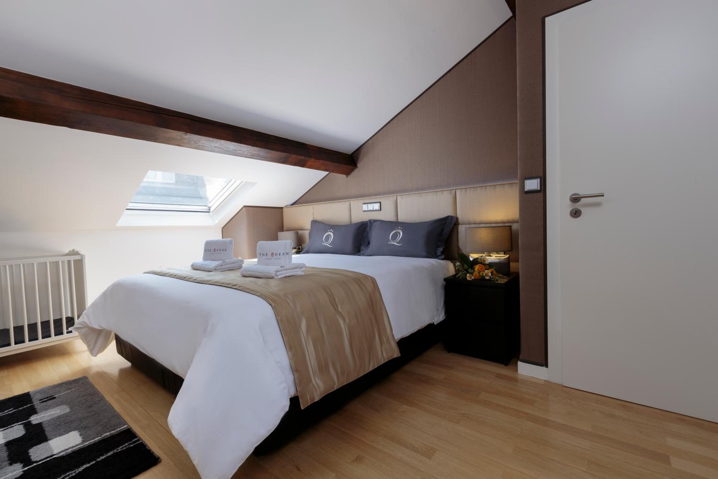 The Queen Luxury Apartments - Villa Gemma