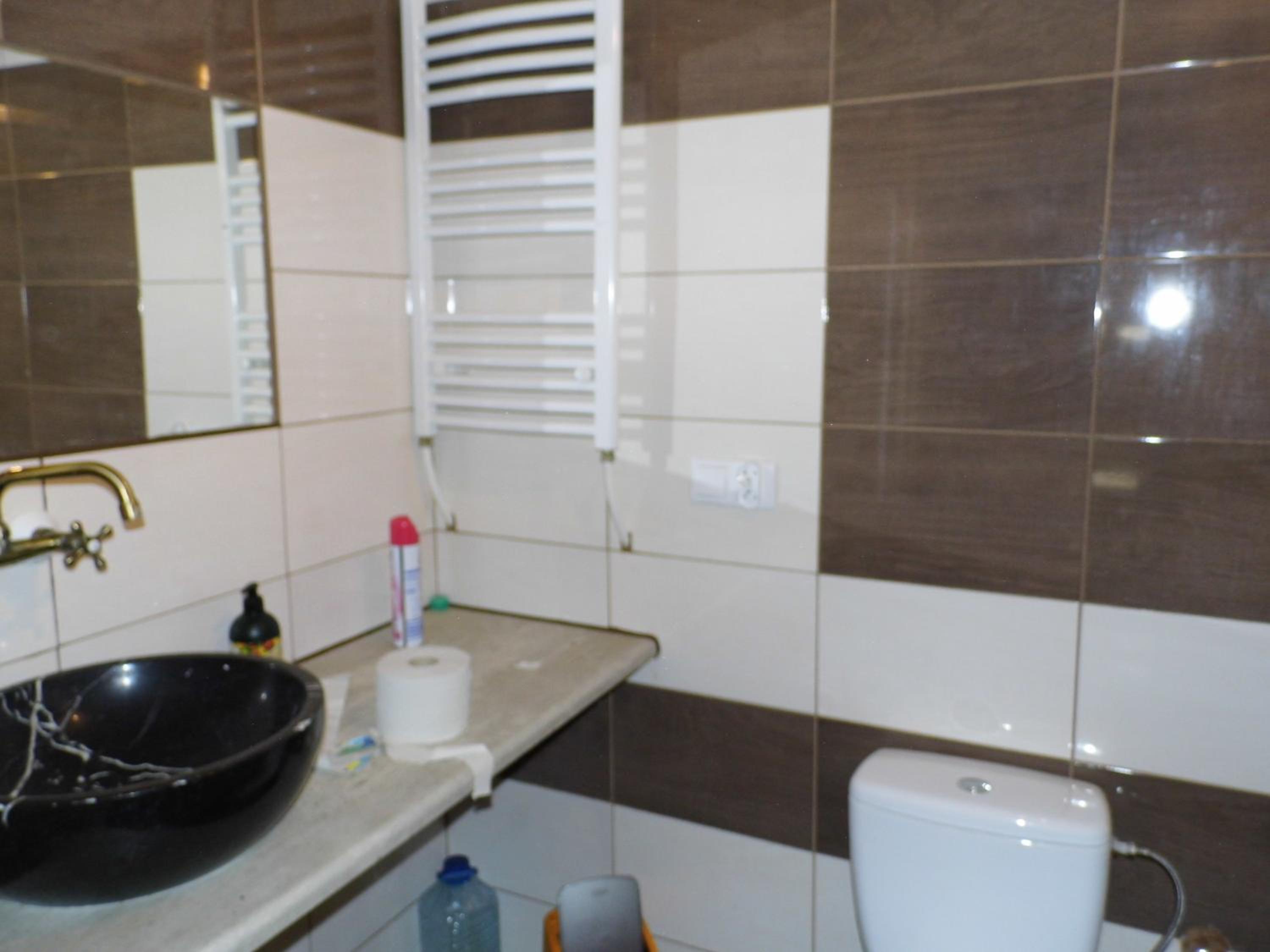 Photo 33