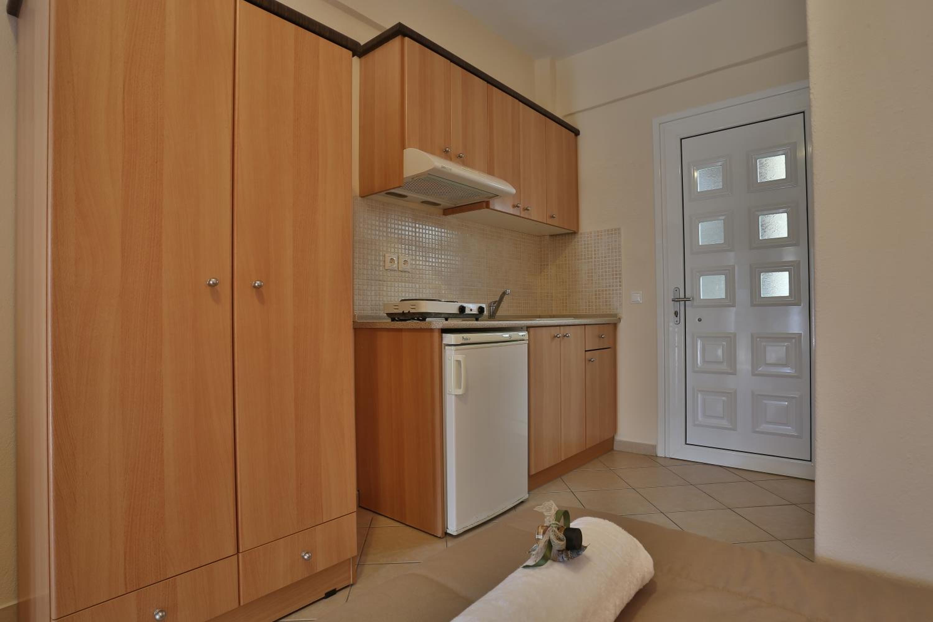 Irida Apartments