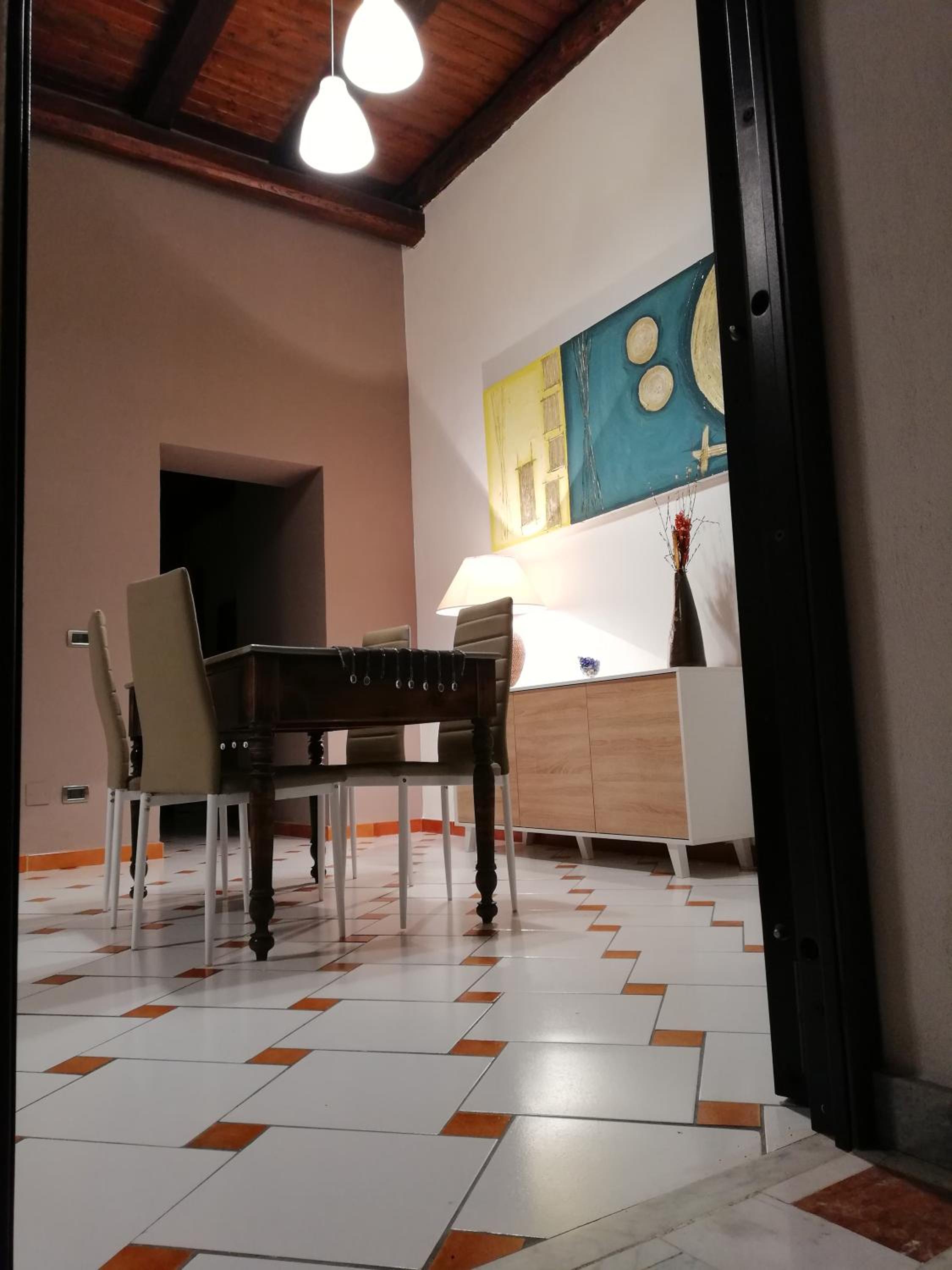 Casa nel Vicolo en Palermo — dining