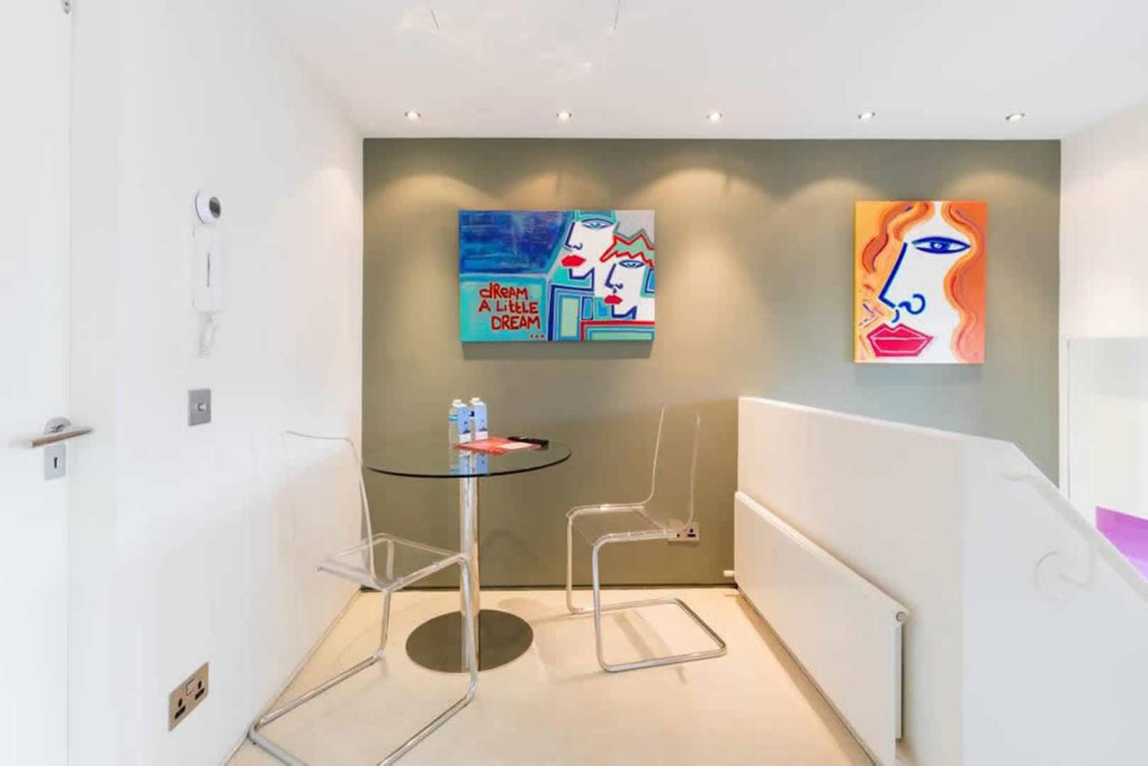 Comfortable Aircon Apartment Earls Court