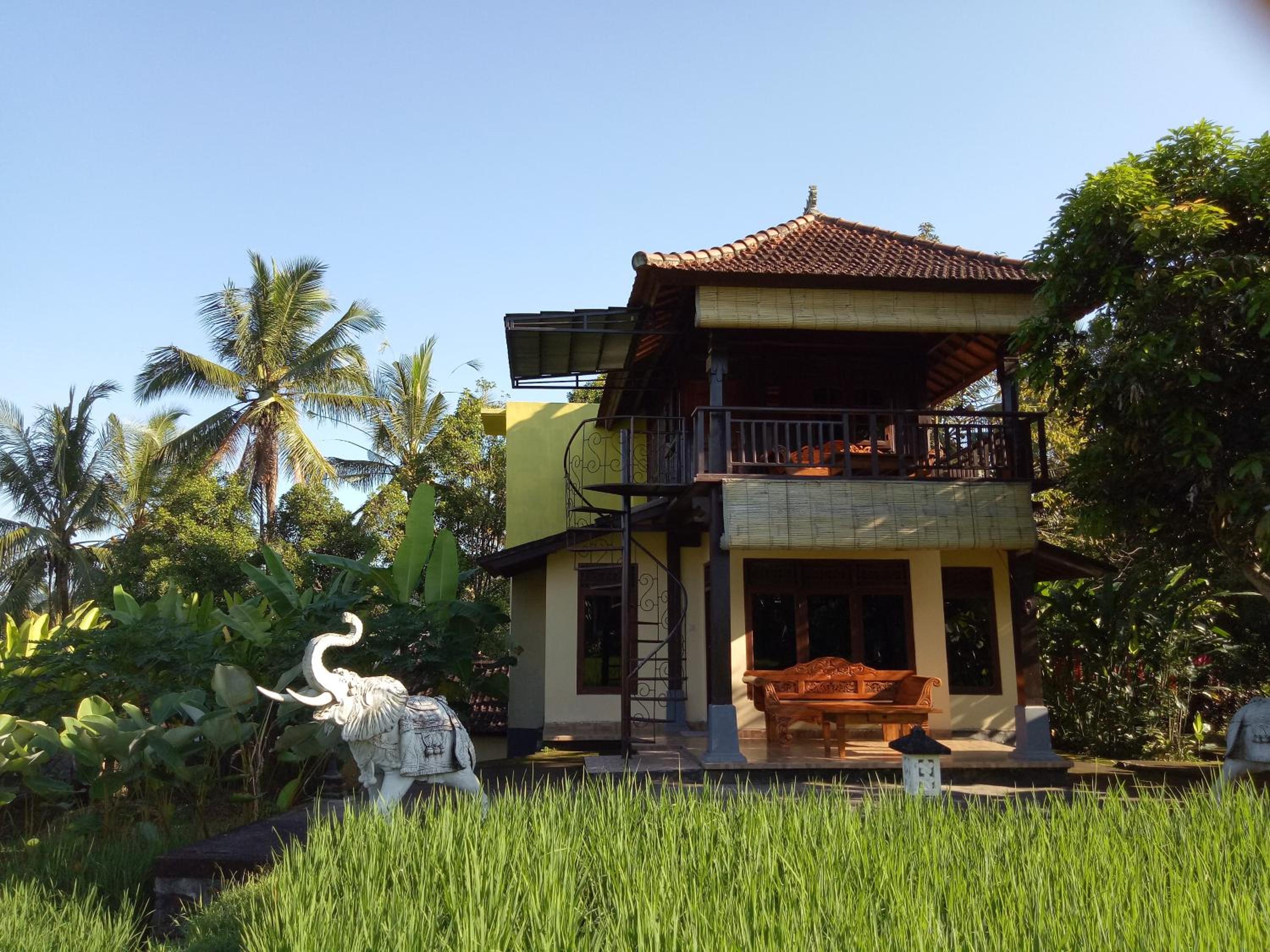 Atres Villa
