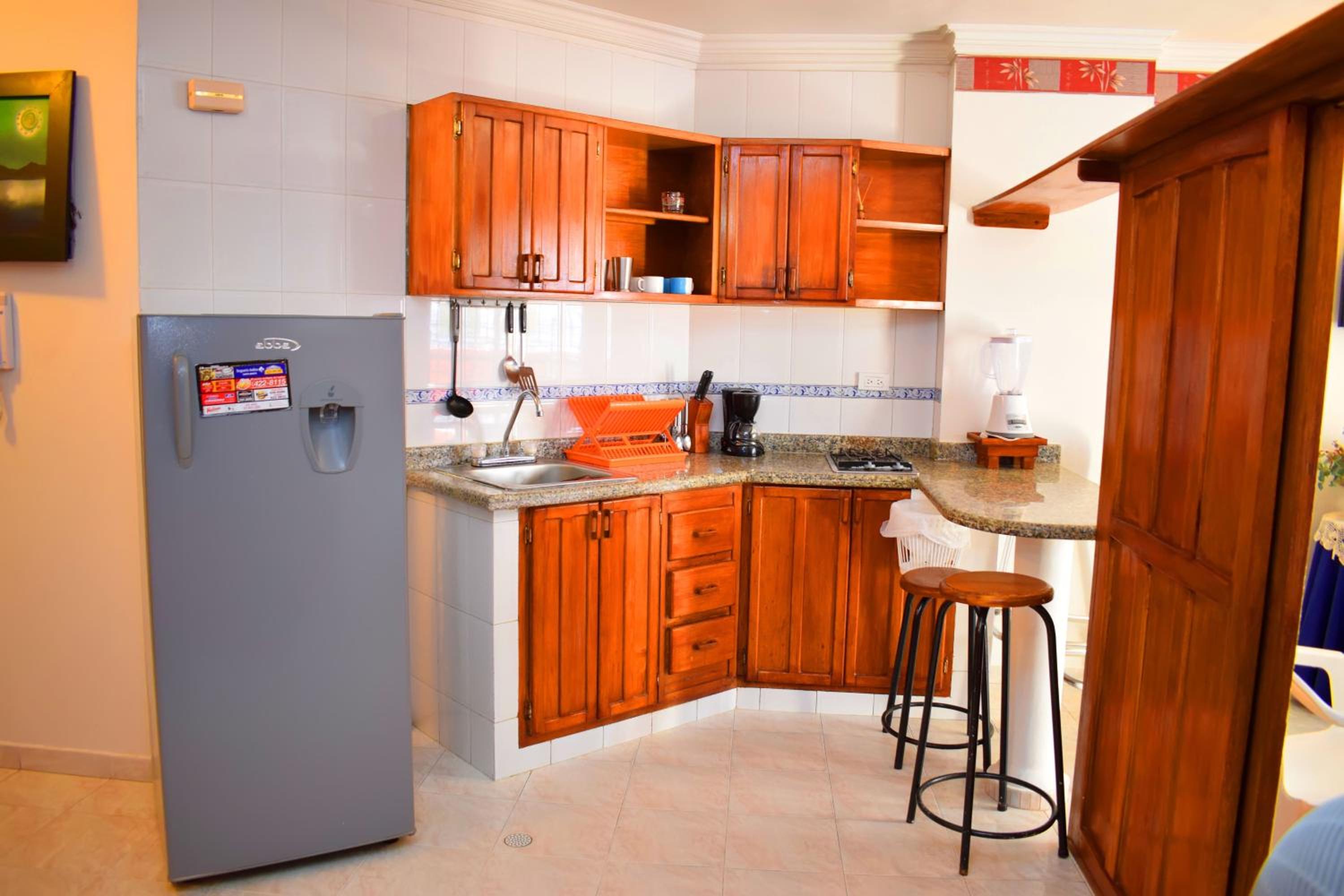 APARTAMENTO EDIFICIO LOS LAURELES view 5