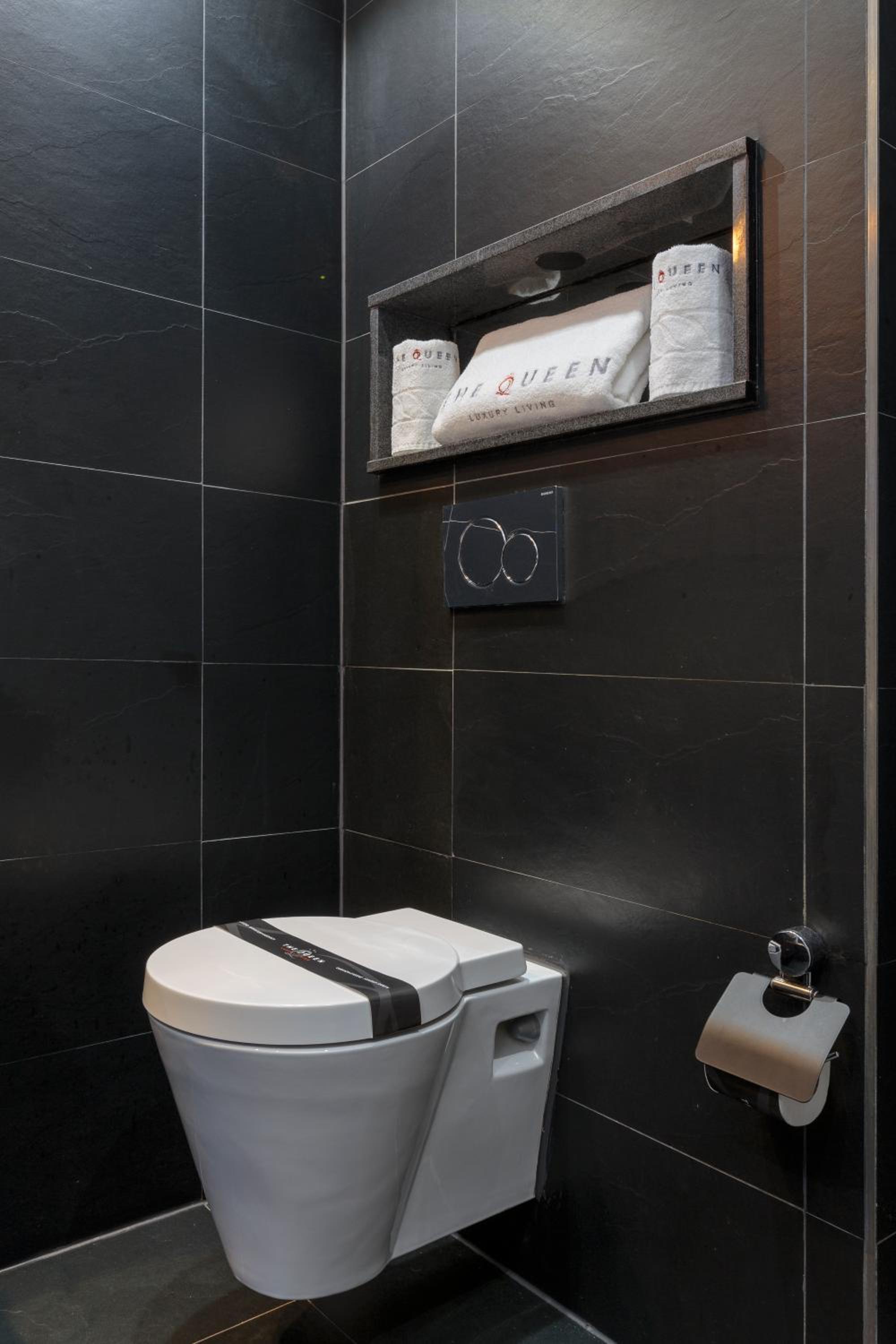 The Queen Luxury Apartments - Villa Giada