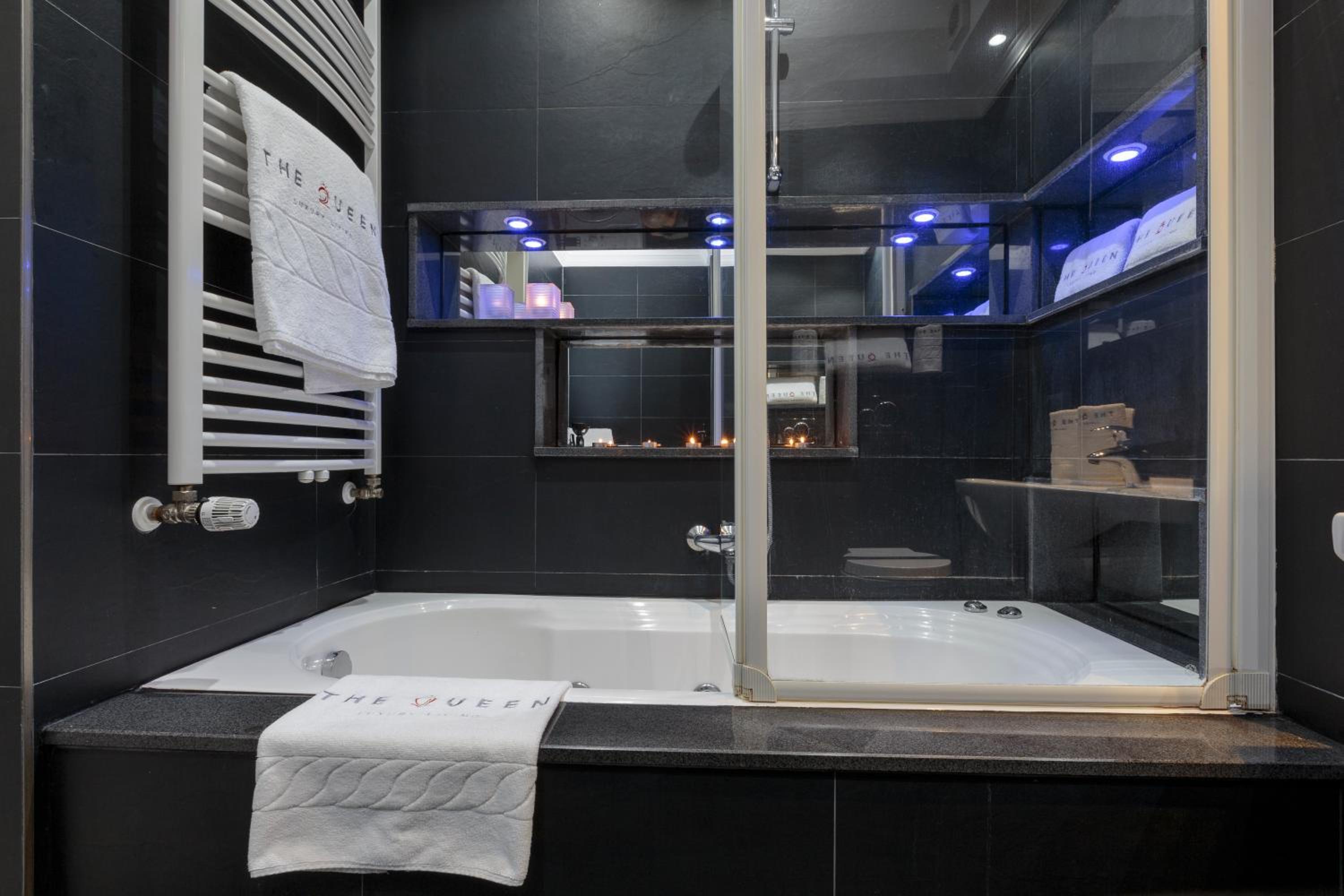 The Queen Luxury Apartments - Villa Giada