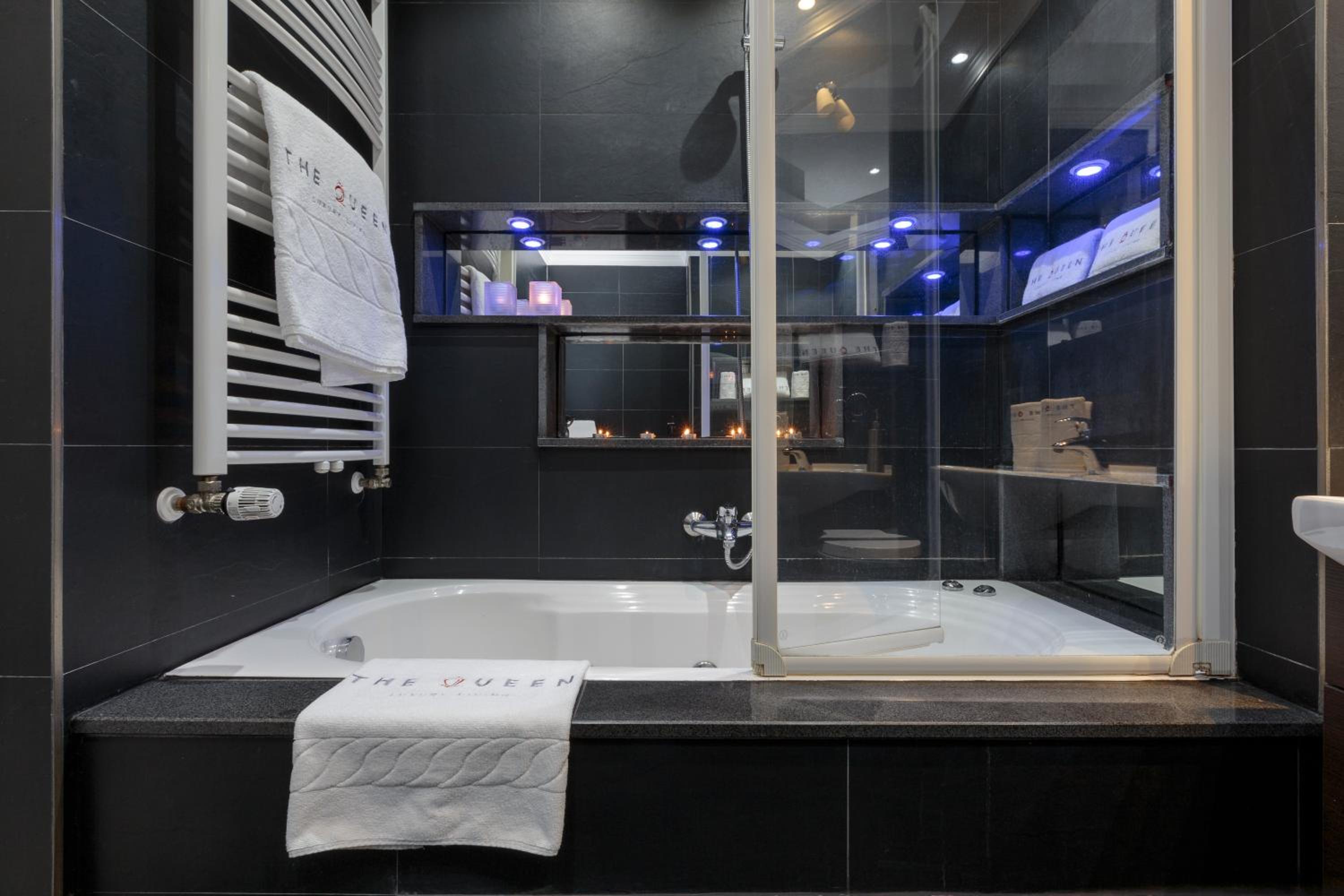 The Queen Luxury Apartments - Villa Giada
