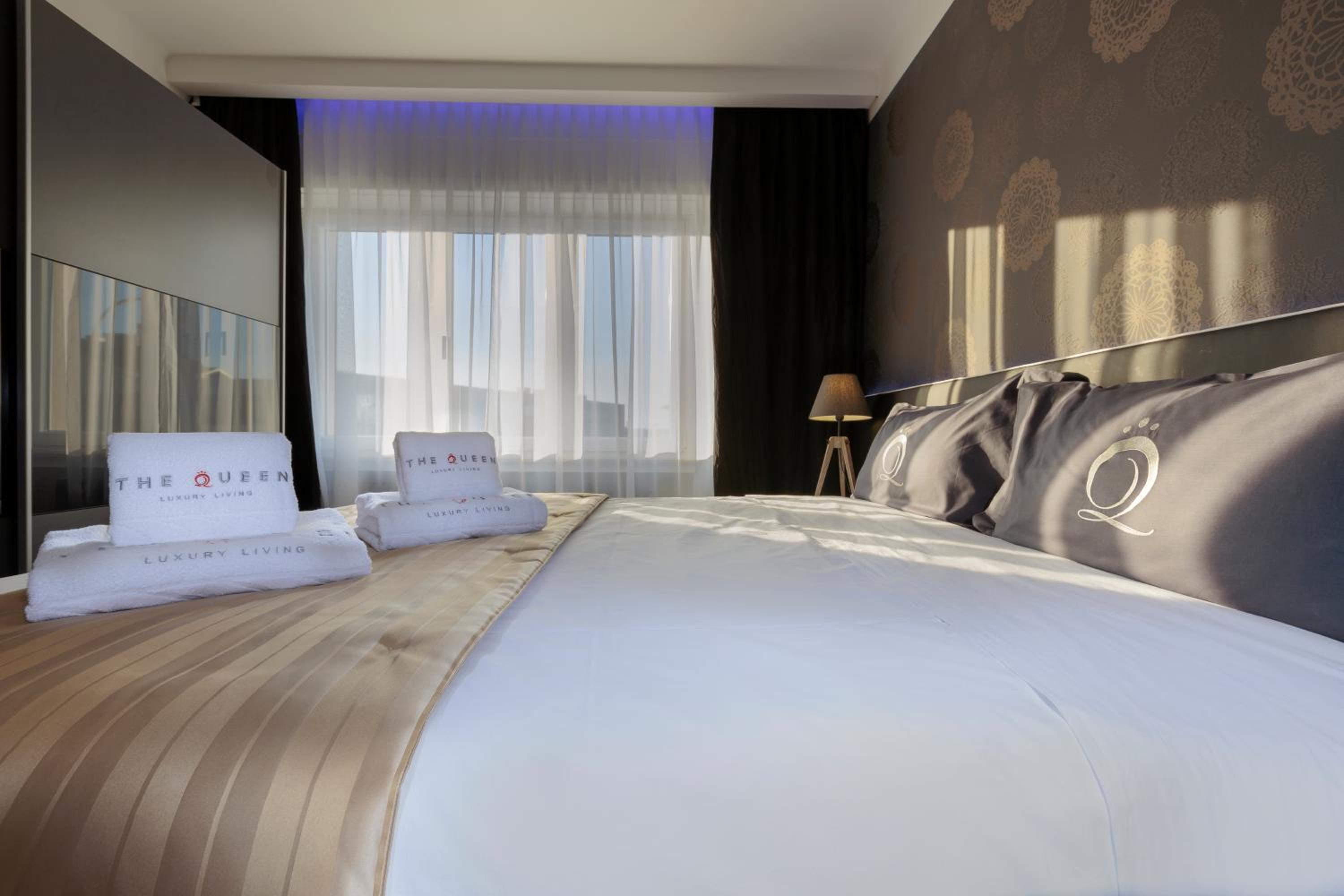 The Queen Luxury Apartments - Villa Giada