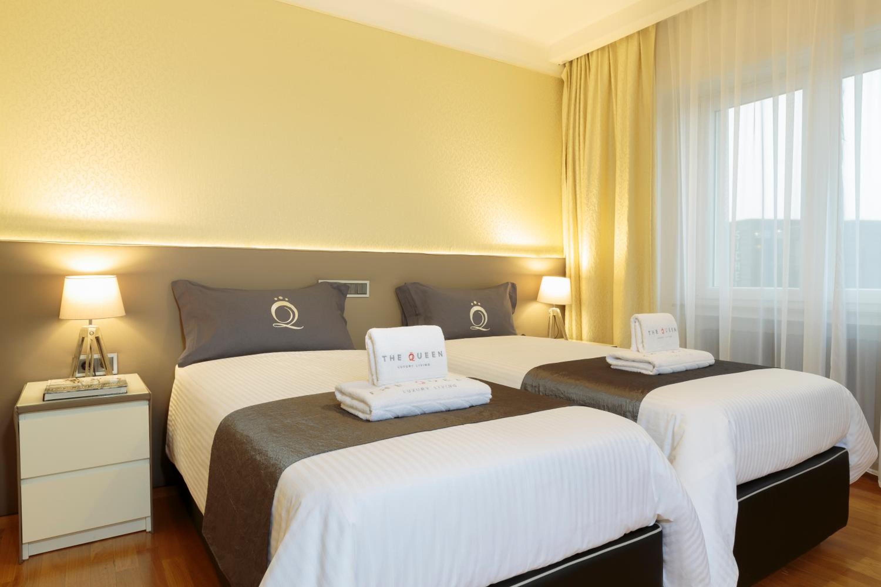 The Queen Luxury Apartments - Villa Giada