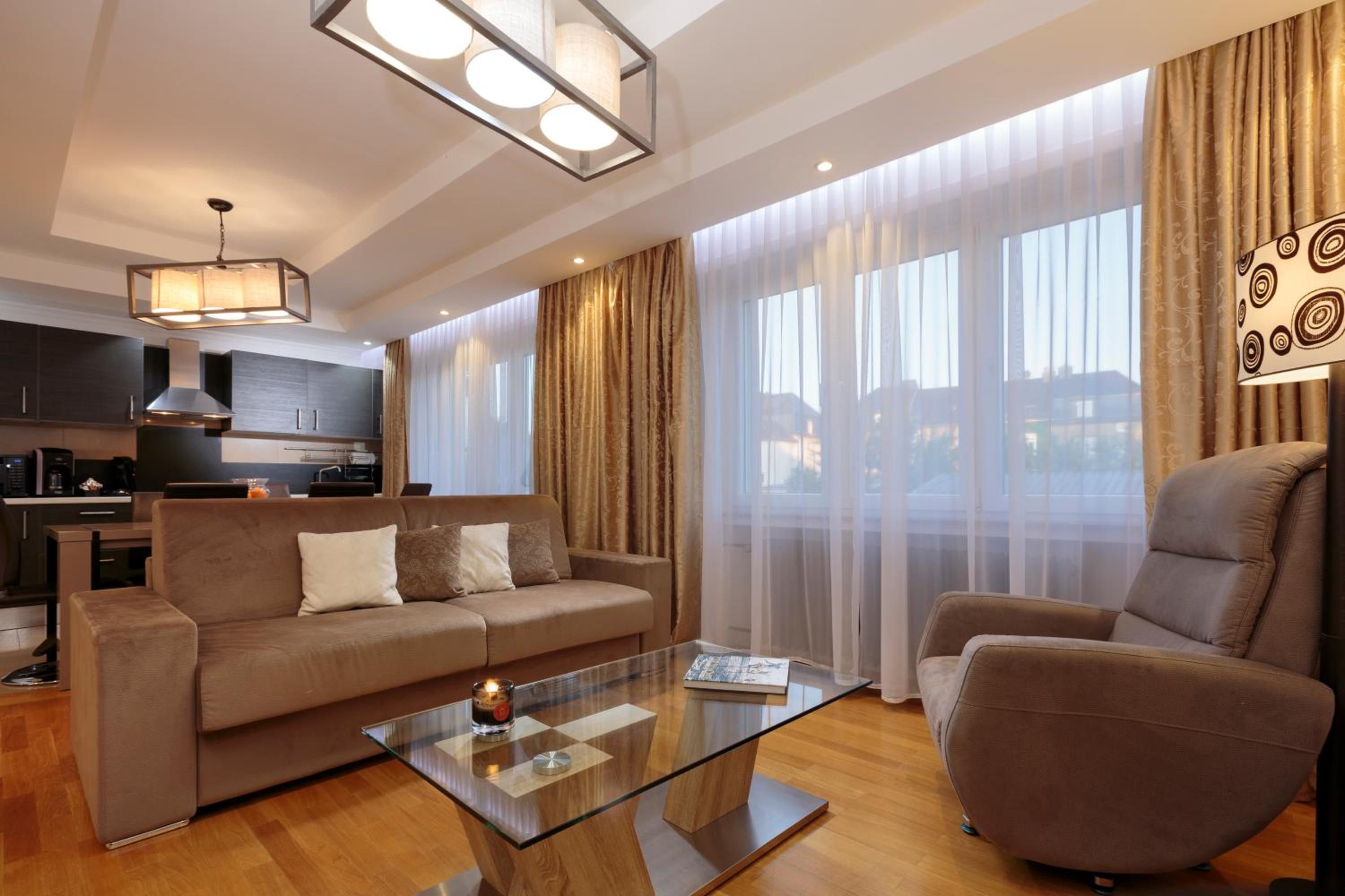 The Queen Luxury Apartments - Villa Giada