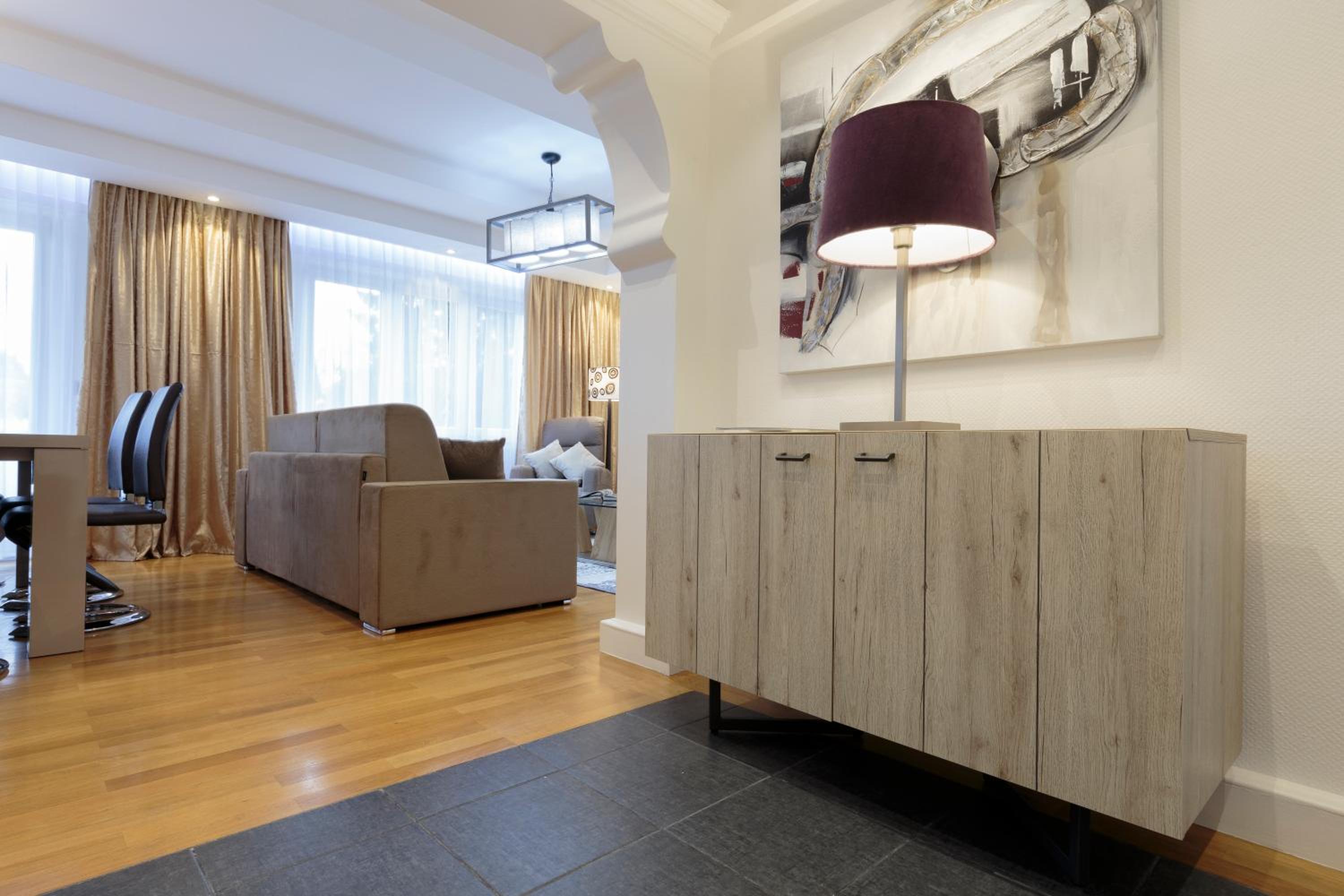 The Queen Luxury Apartments - Villa Giada