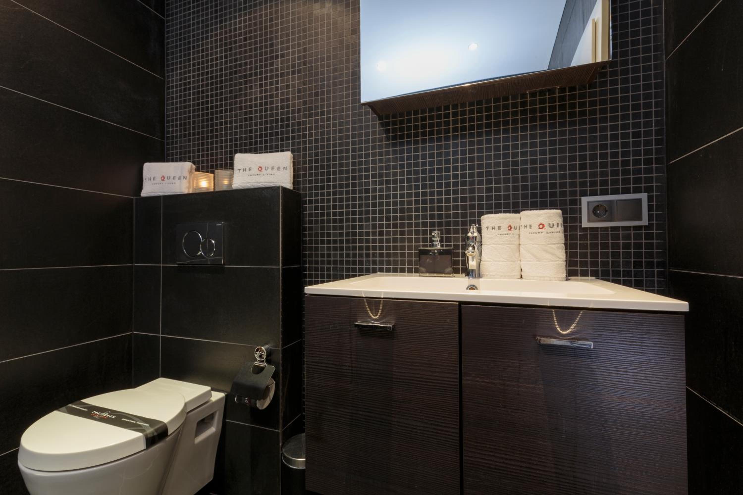 The Queen Luxury Apartments - Villa Giada