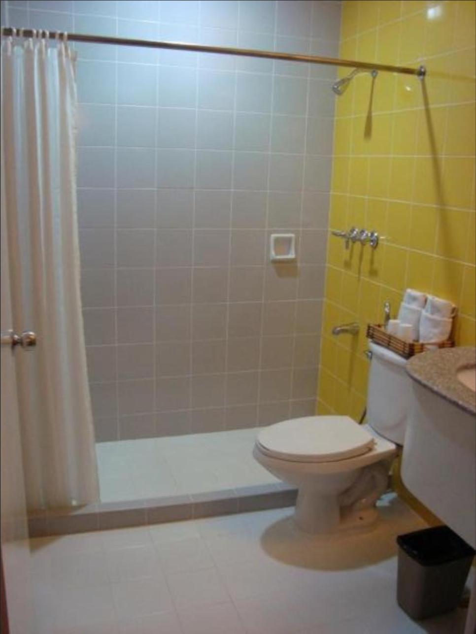 Microtel by Wyndham Baguio 13