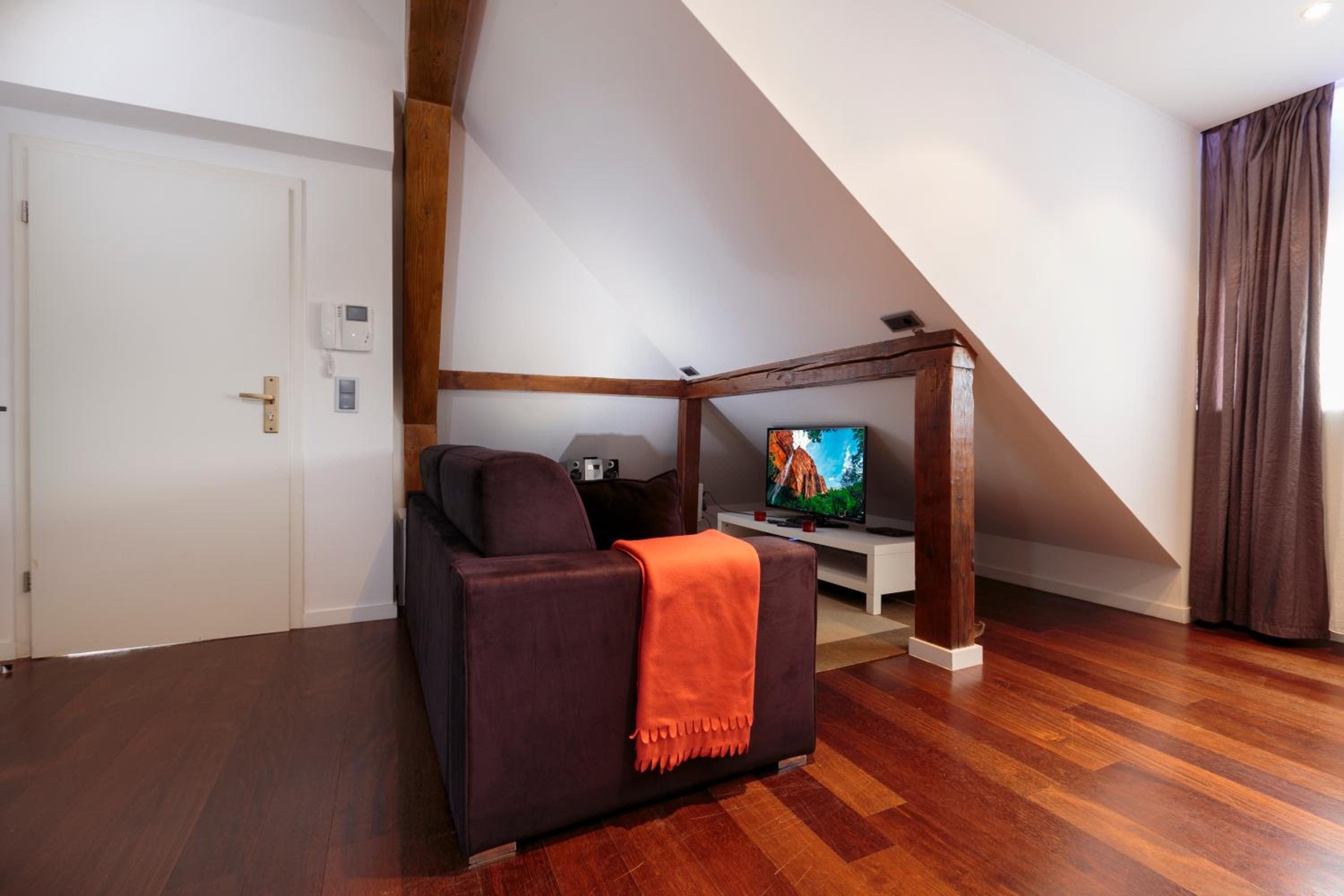 The Queen Luxury Apartments - Villa Giada