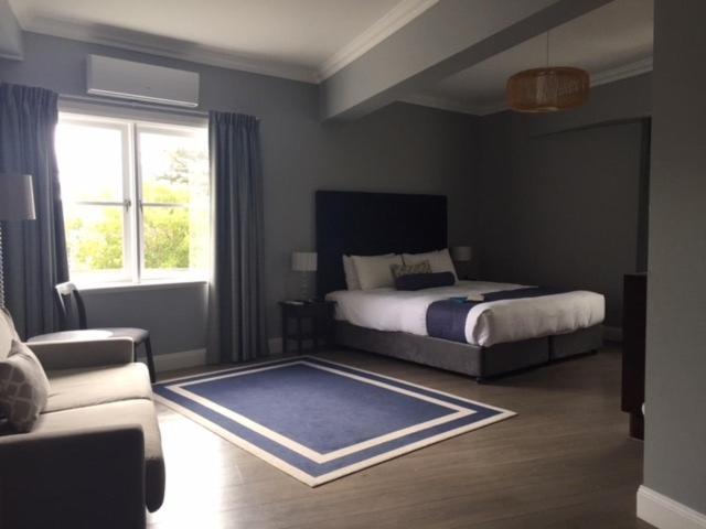 Seabreeze Hotel