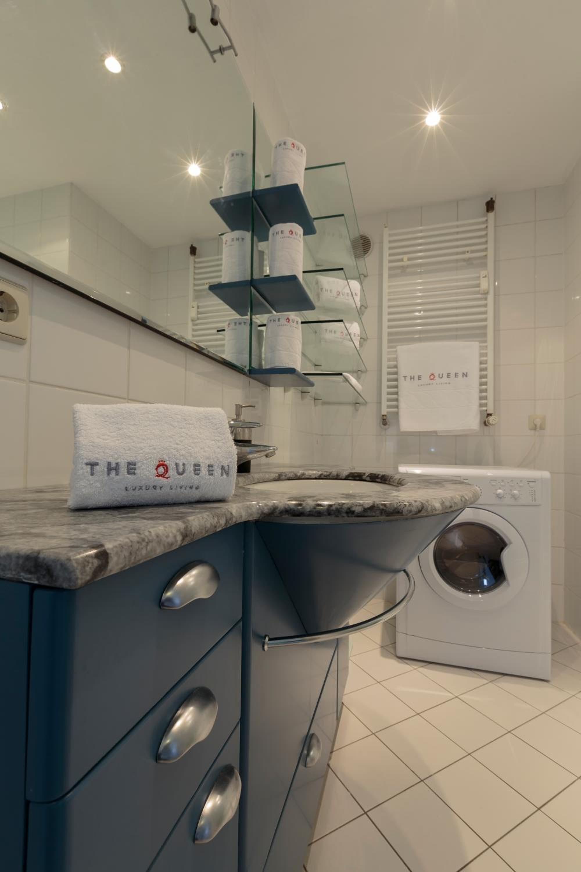 The Queen Luxury Apartments - Villa Medici