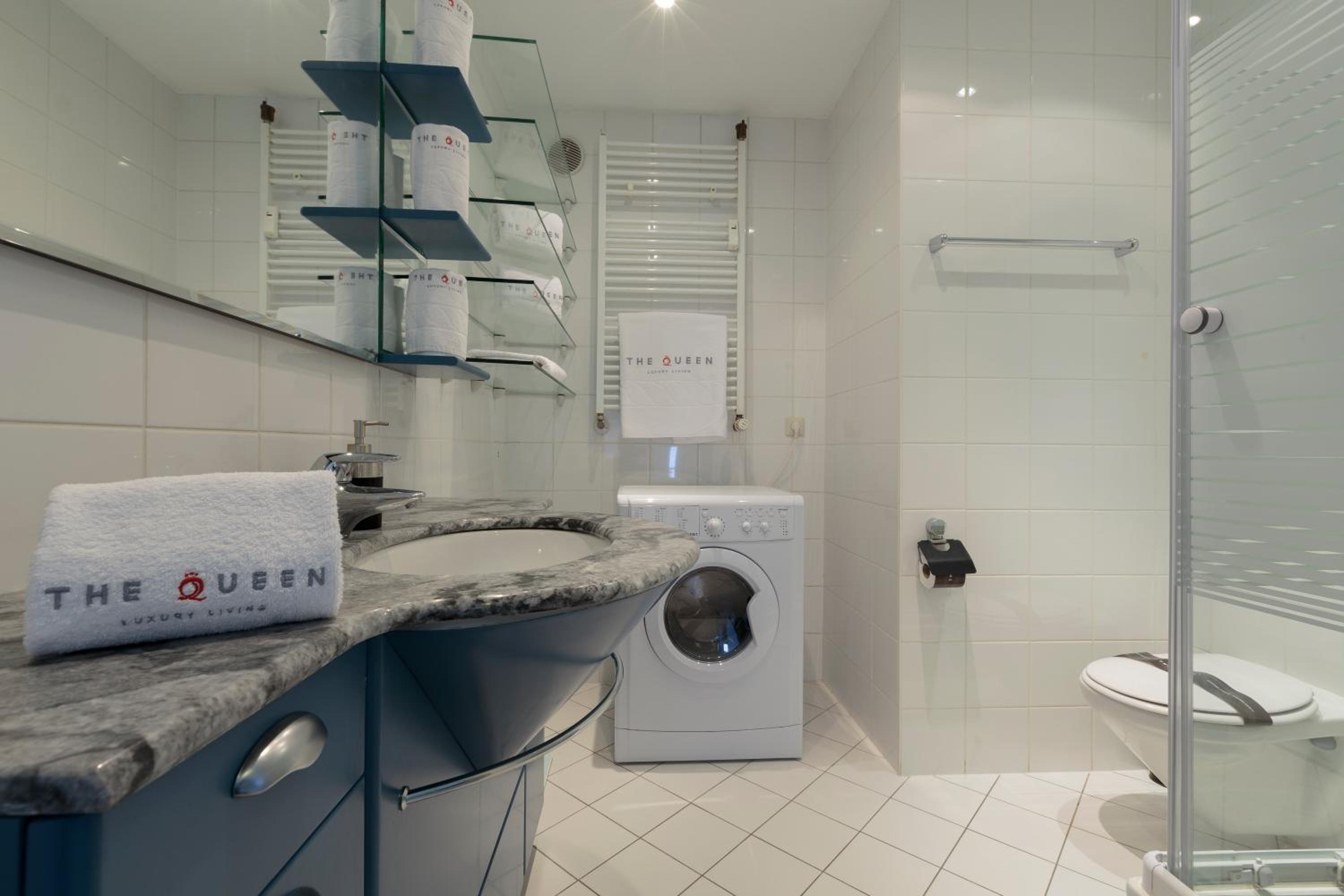 The Queen Luxury Apartments - Villa Medici