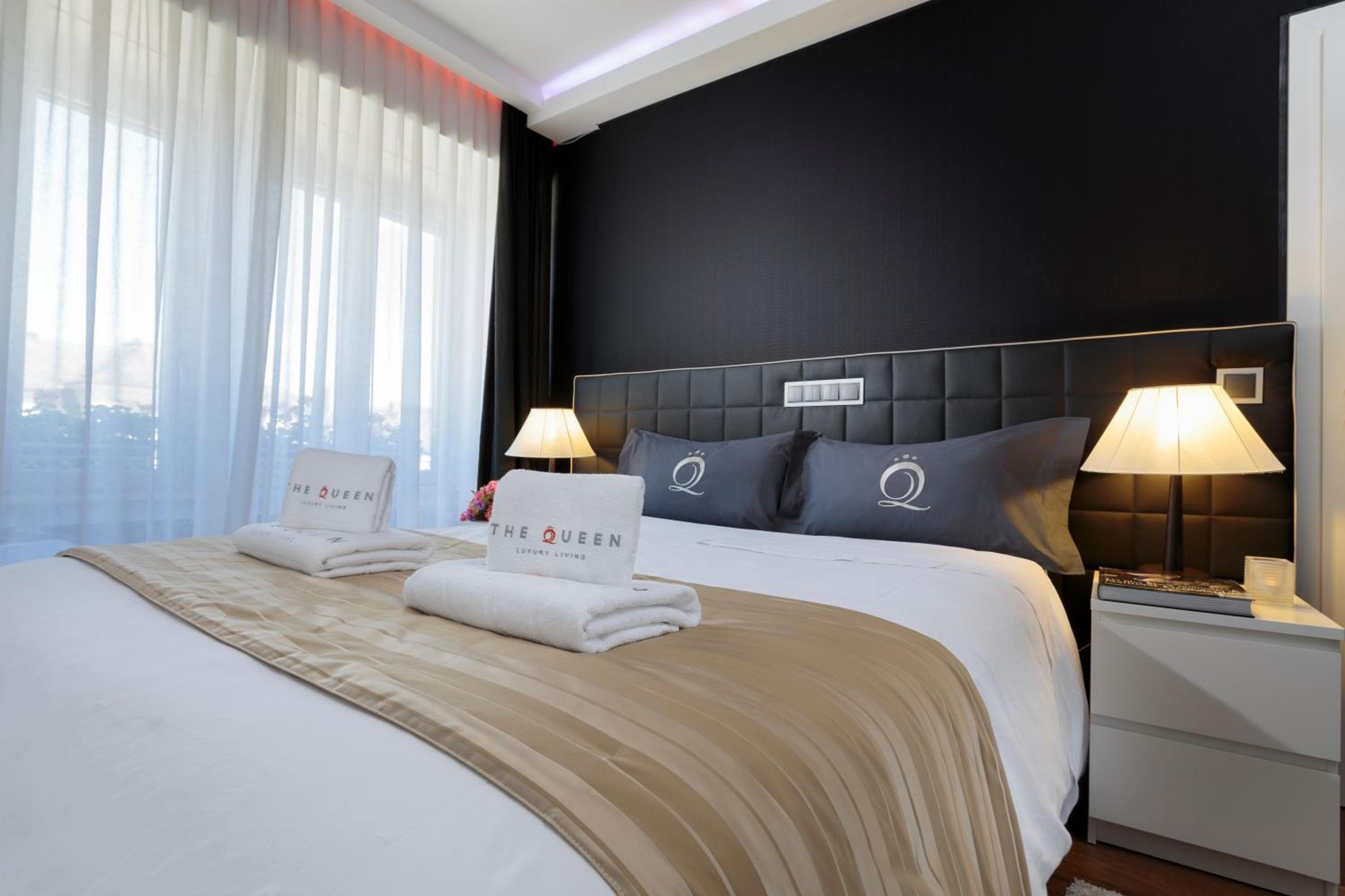 The Queen Luxury Apartments - Villa Medici