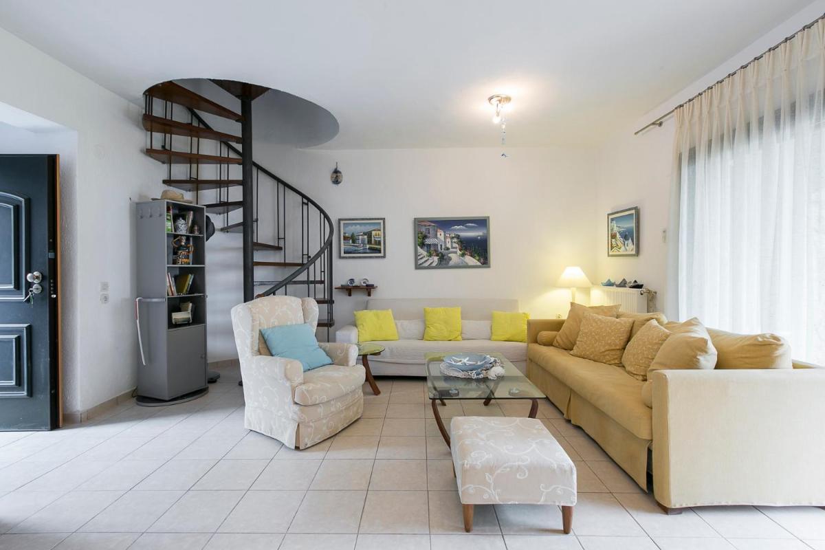 #FLH -Blue Crab-Beachfront House in Kalandra view 2