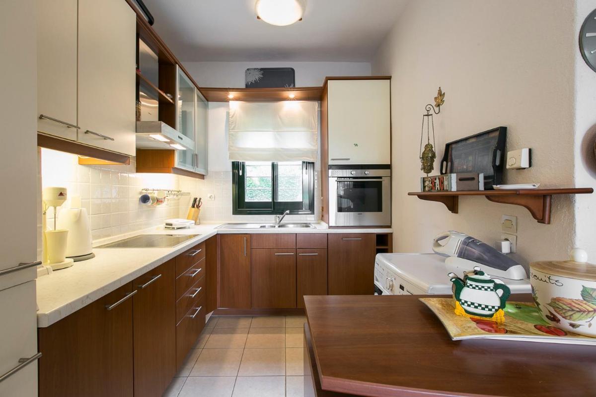#FLH -Blue Crab-Beachfront House in Kalandra view 5