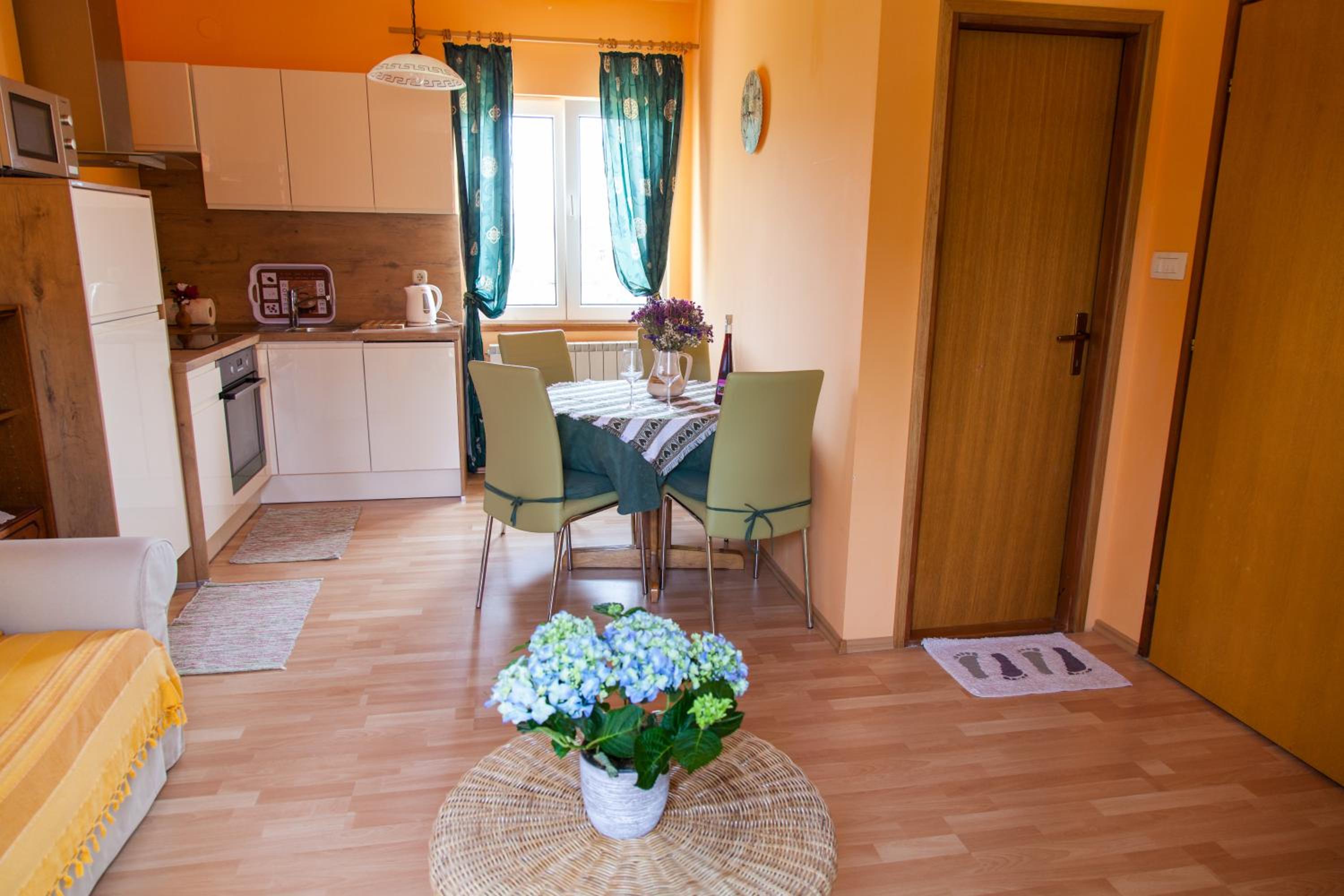 Apartmani Danja