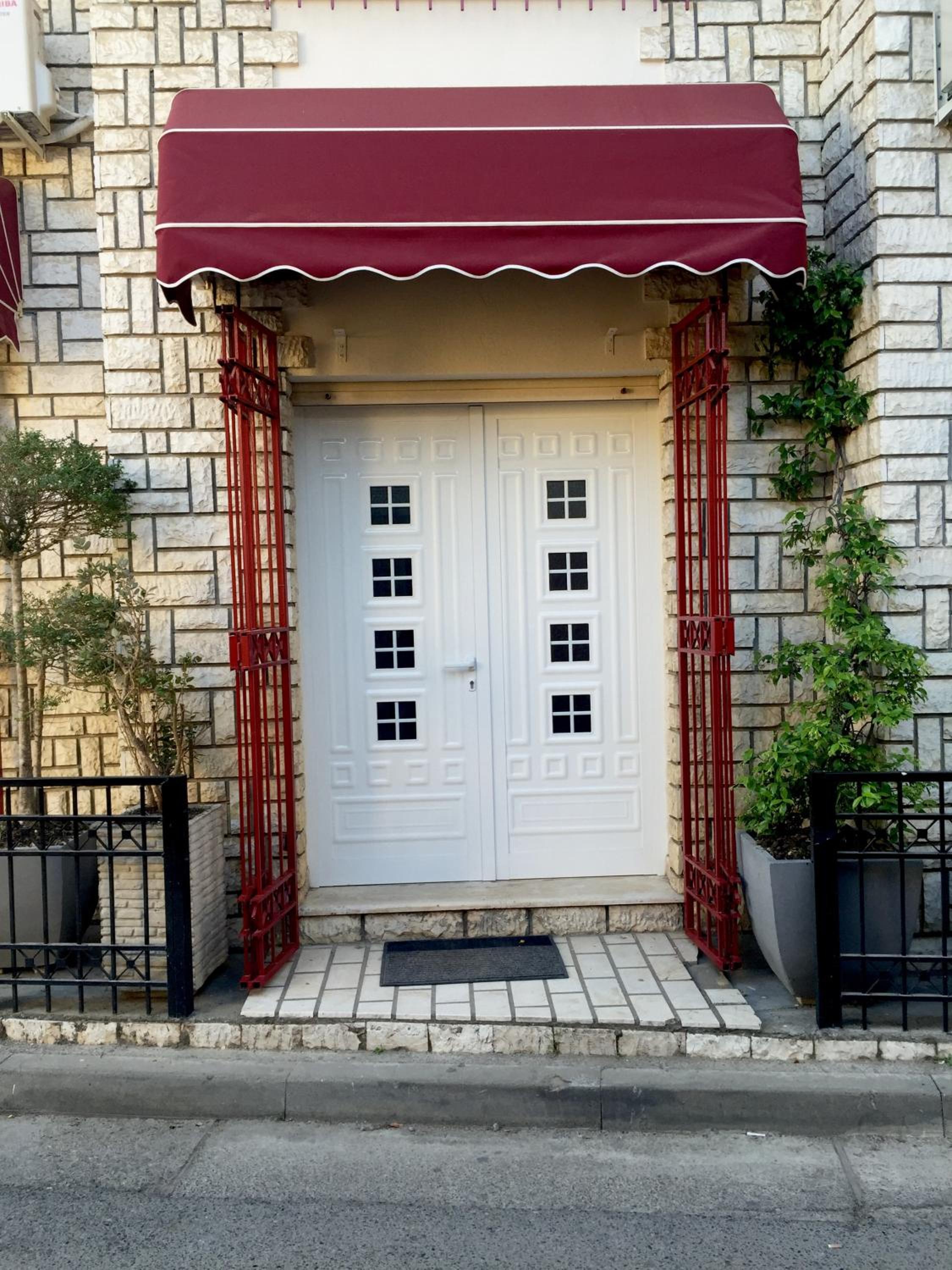 Andi Apartments