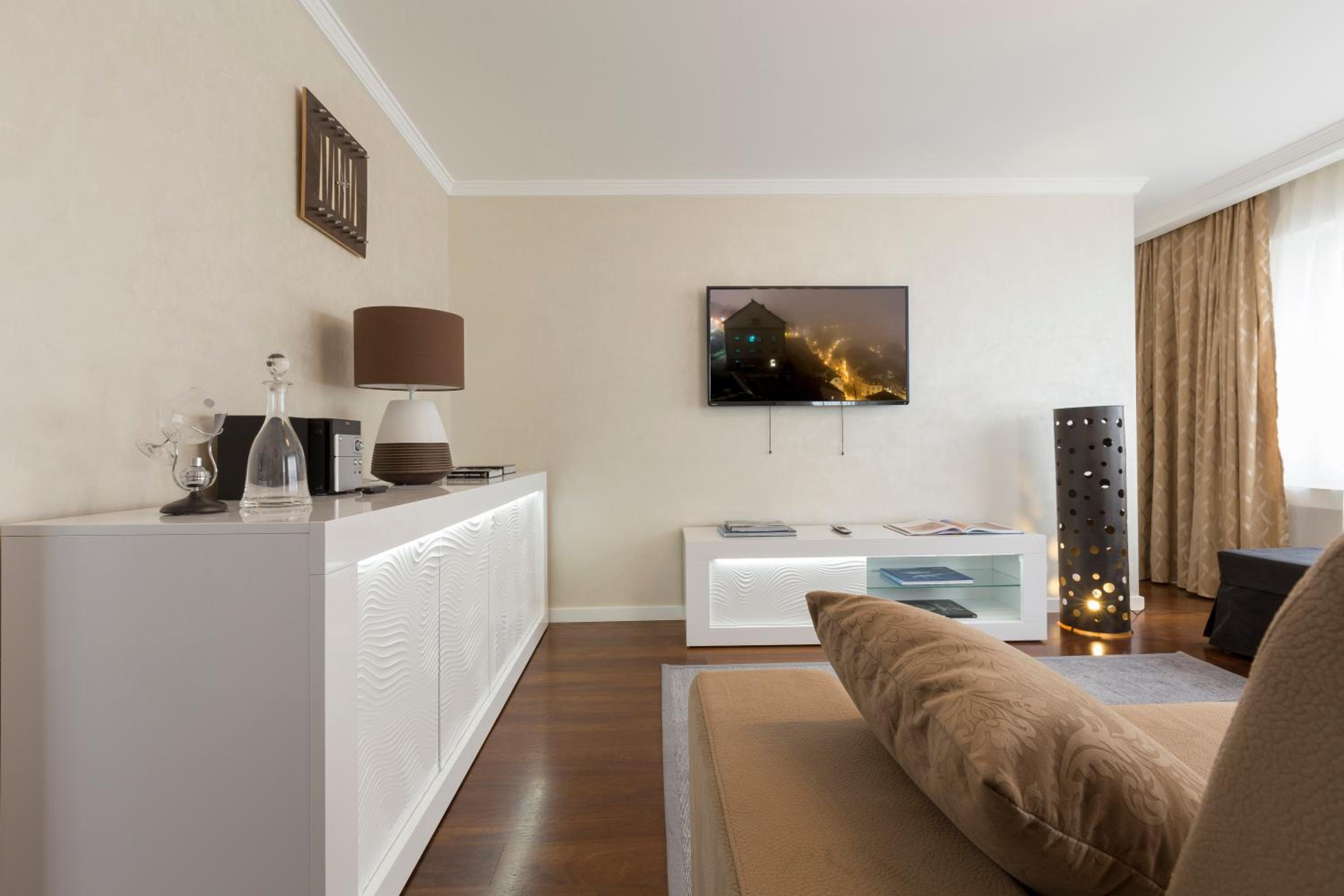 The Queen Luxury Apartments - Villa Vinicia