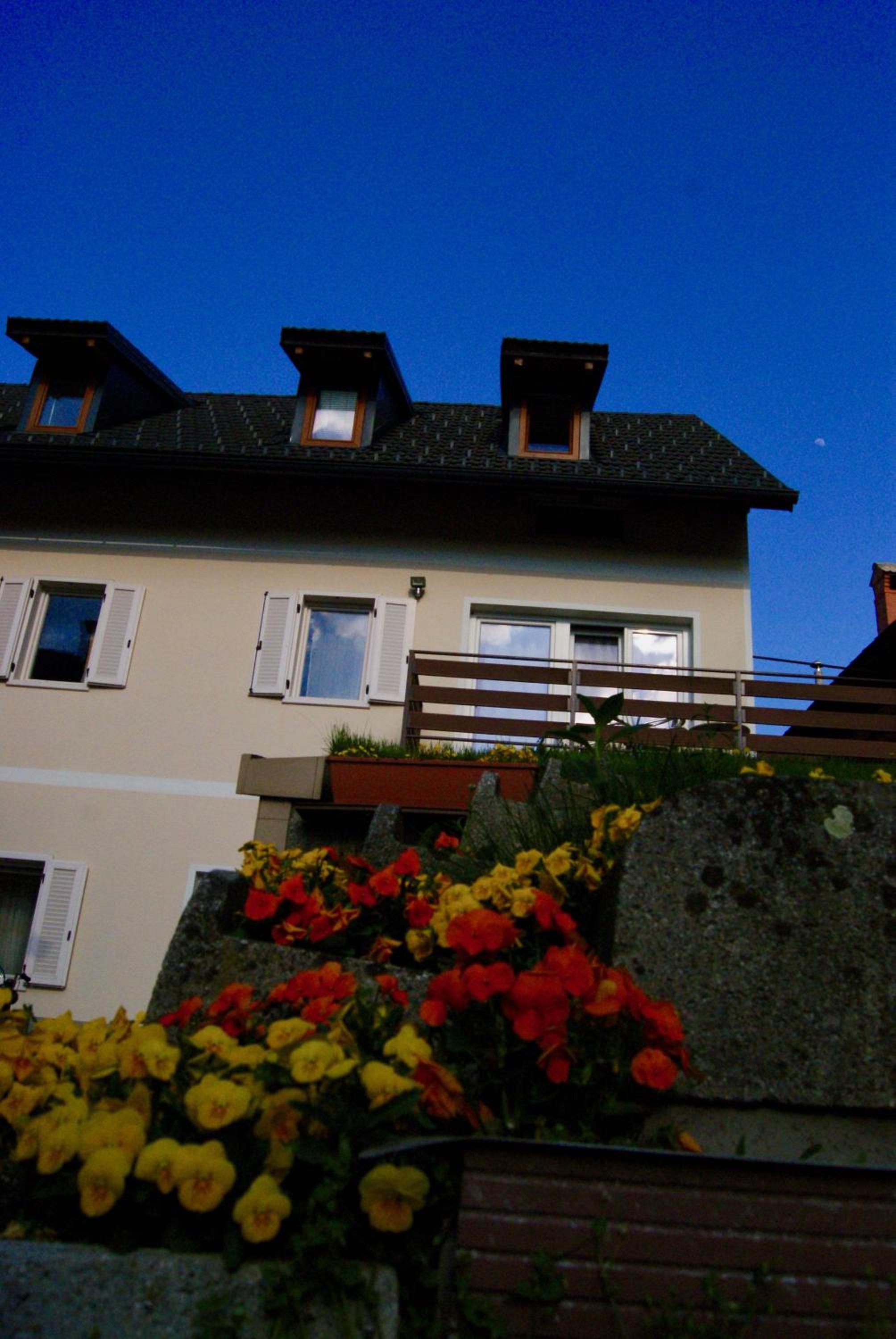 Apartmaji Pri Kokolu