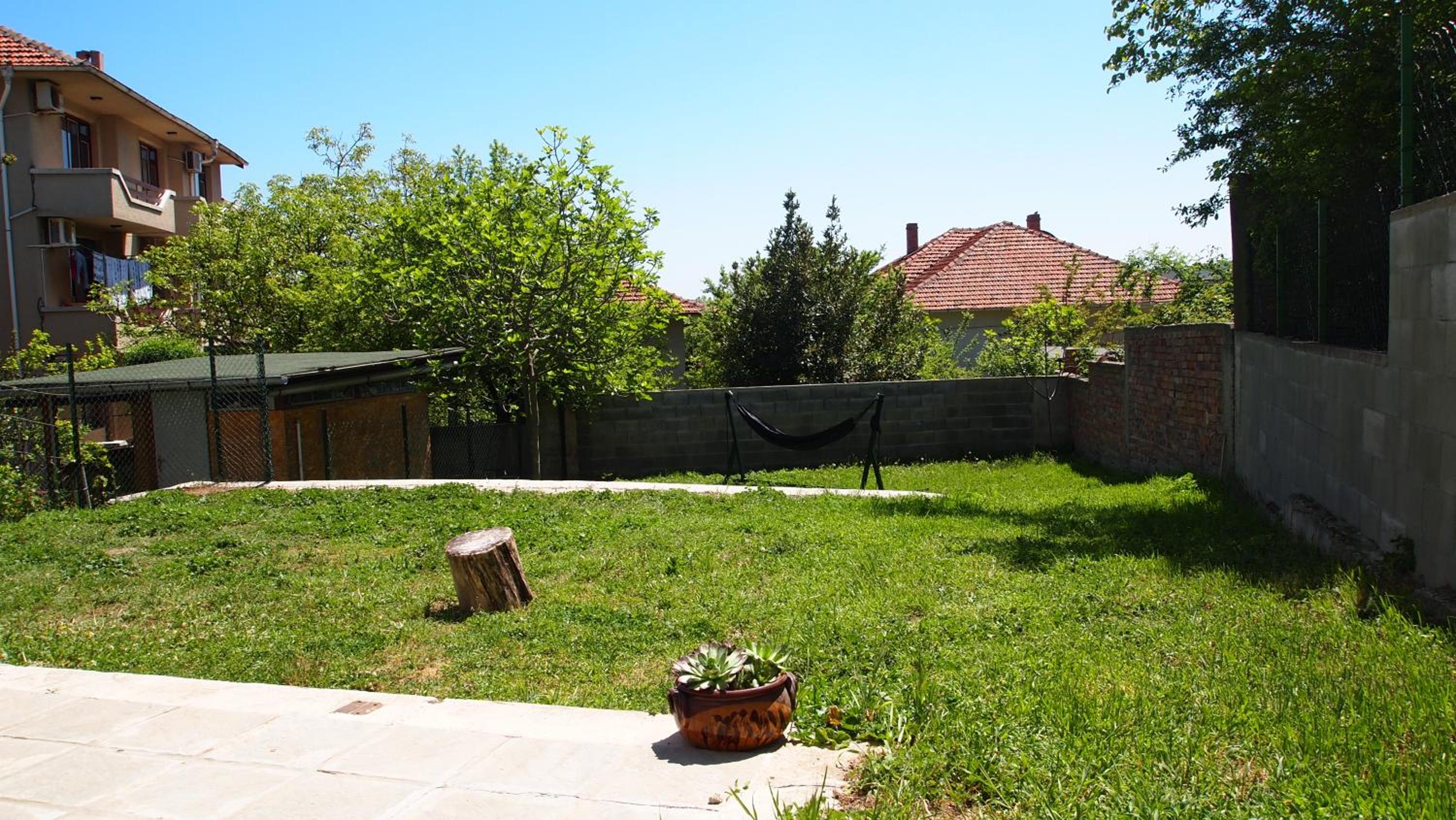 Villa Burkopolis
