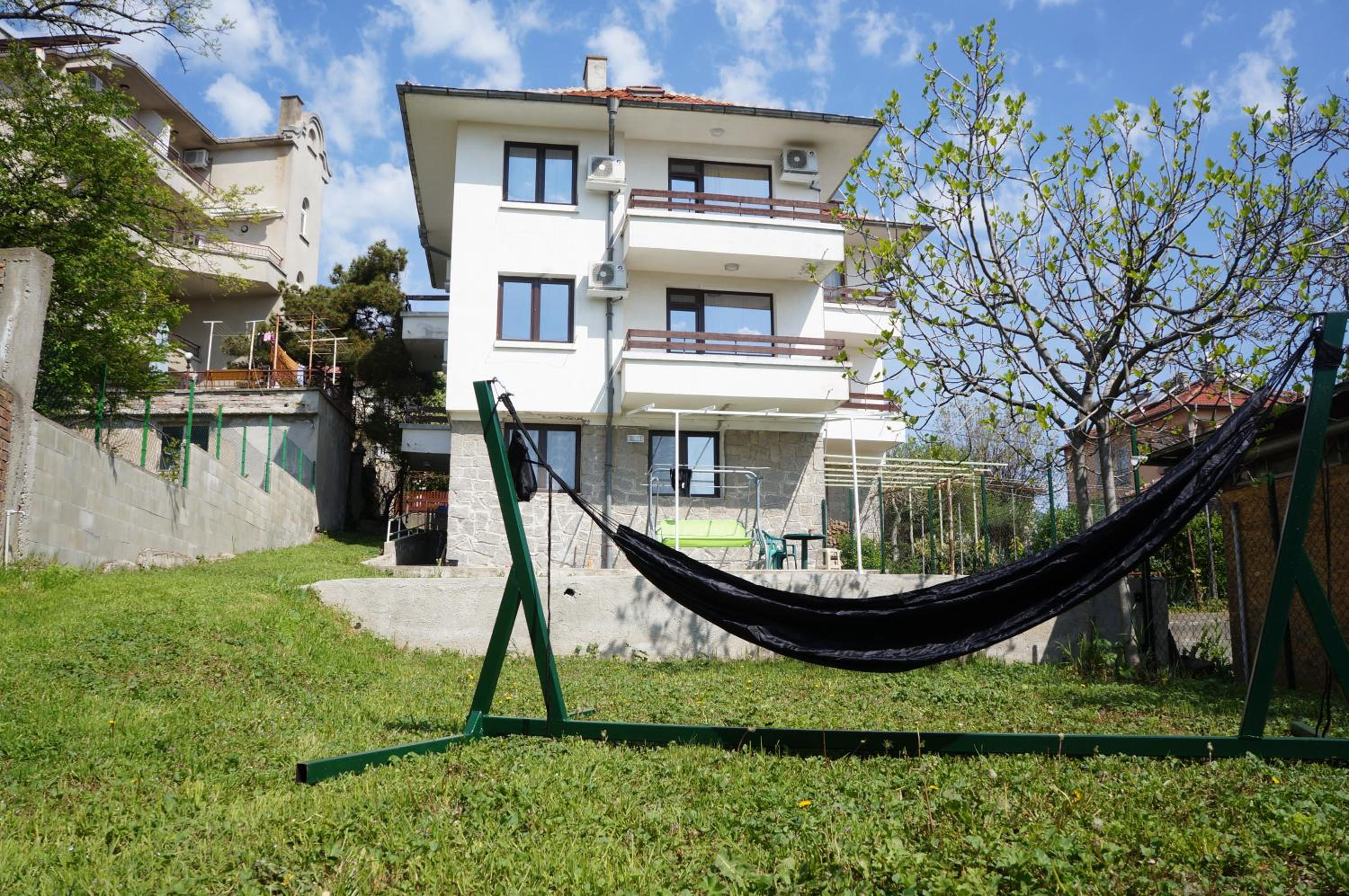 Villa Burkopolis